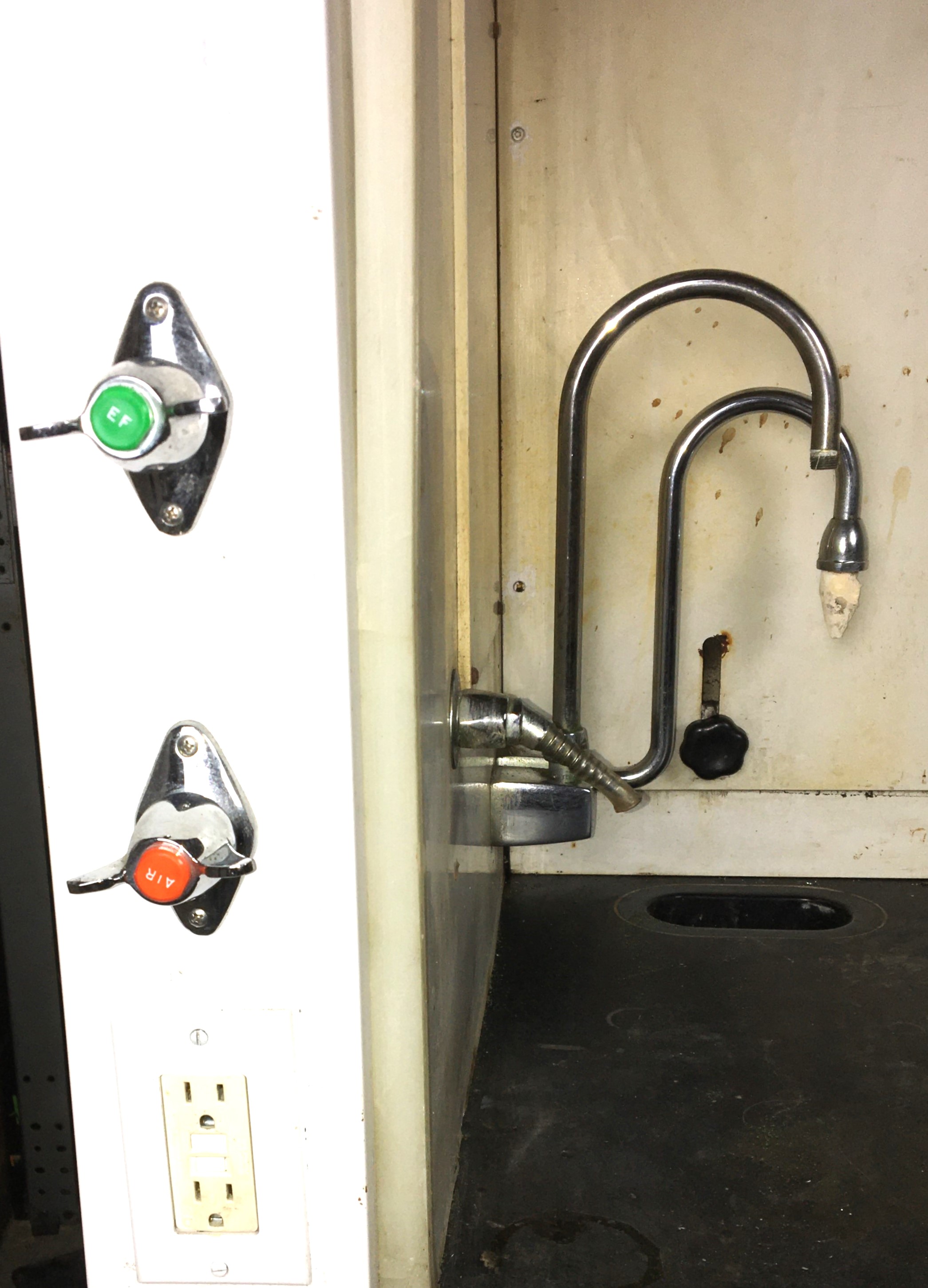 Used 5-Ft Chemical Fume Hood