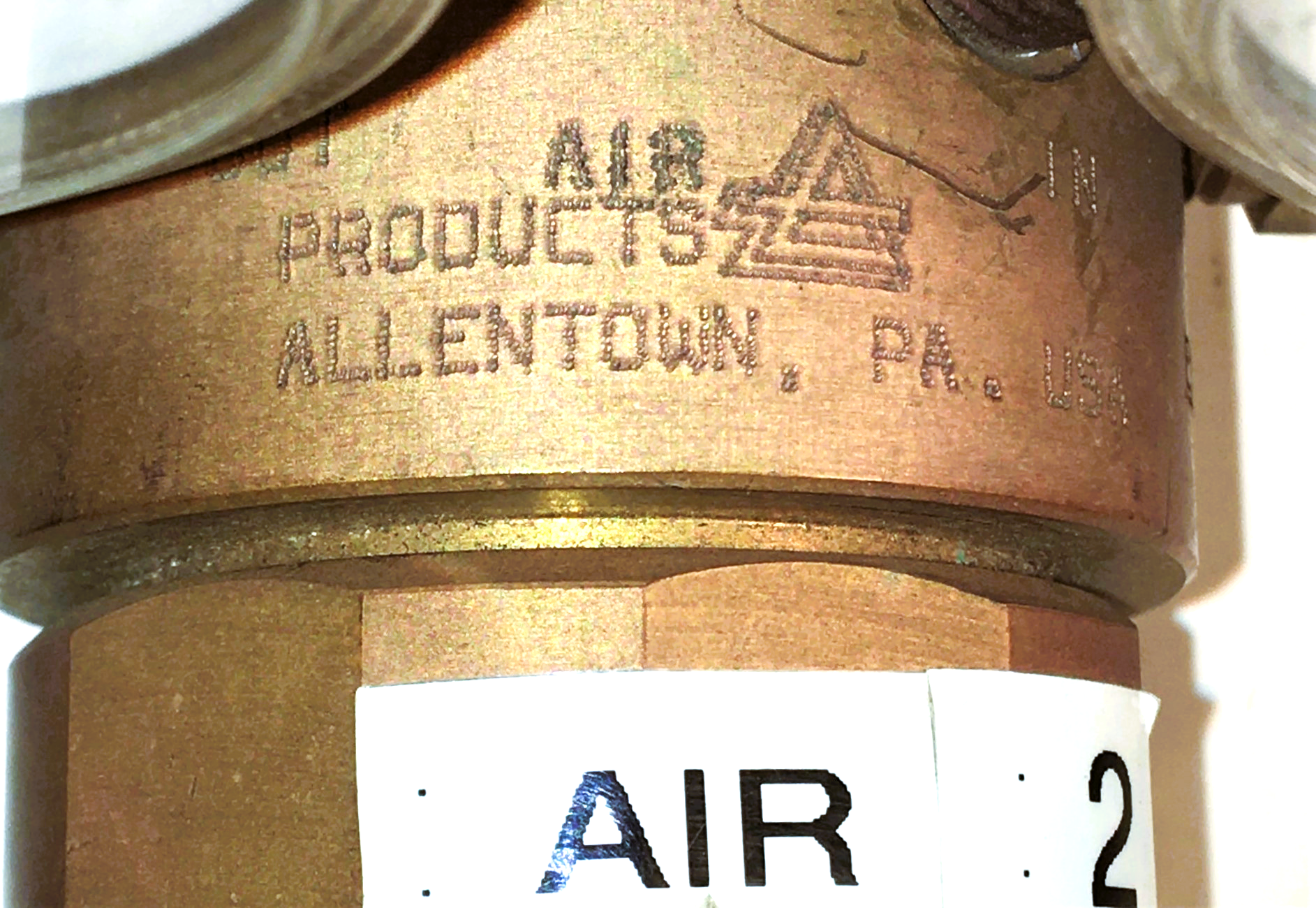 Used Air Products Nova B 44MF Dual Stage Brass Regulator