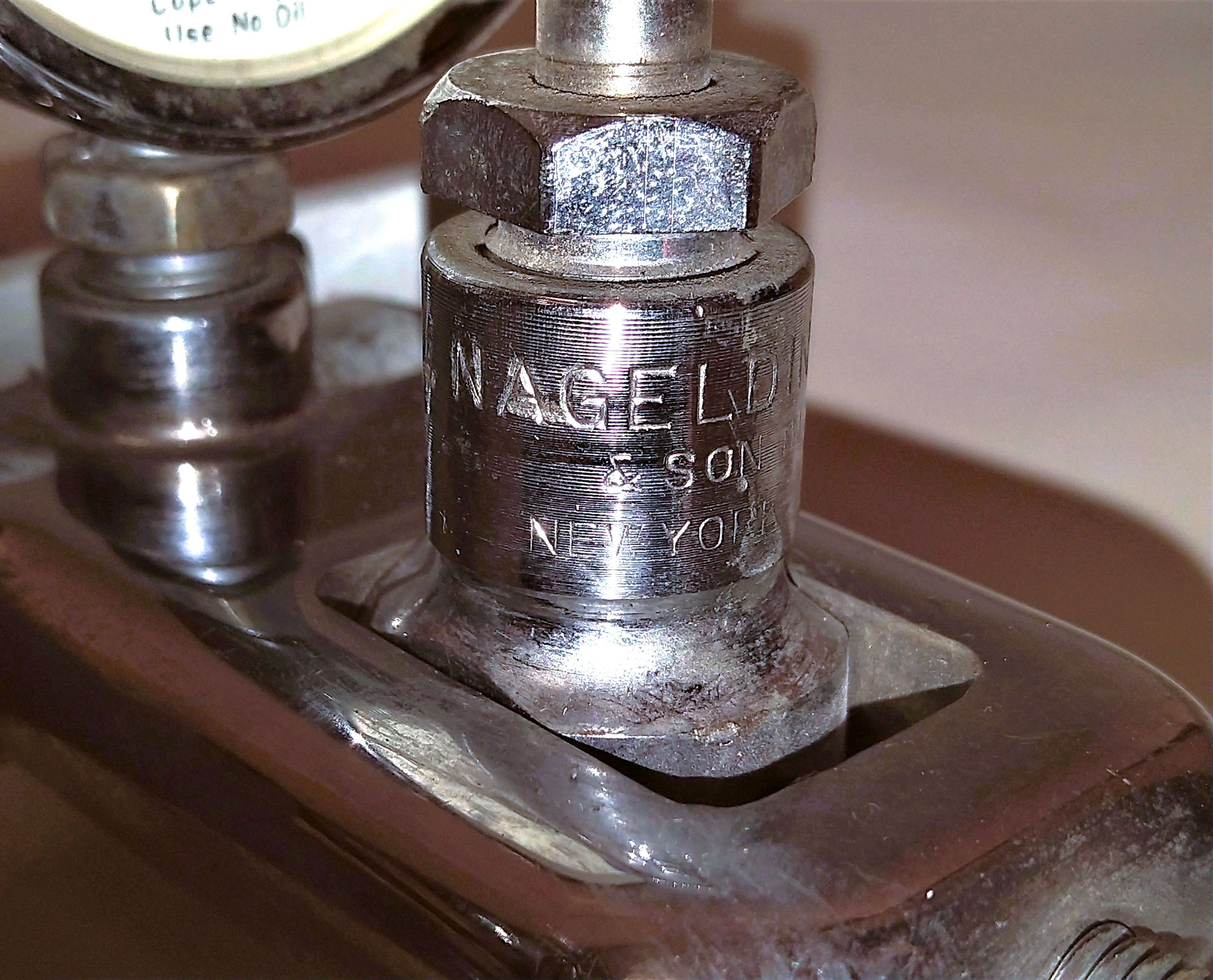 Used Dameca Dual Oxygen Regulator for Anesthesia Machine