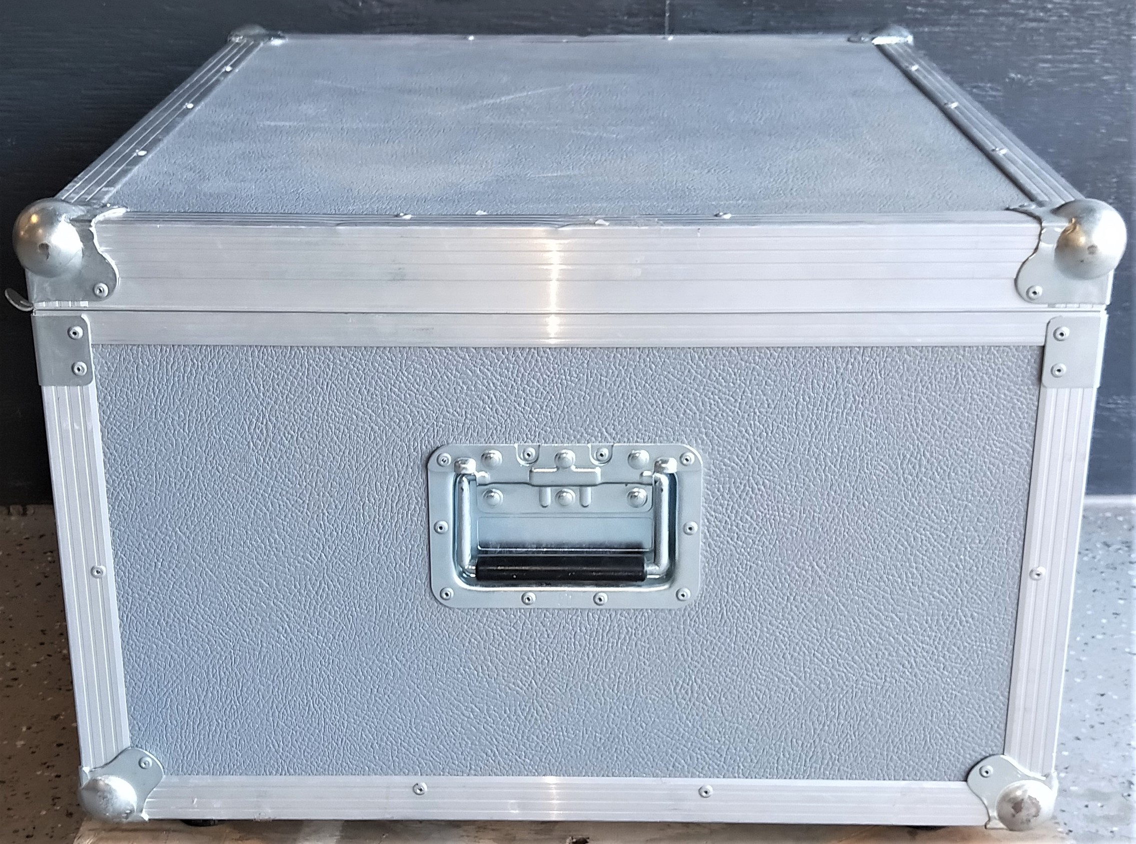 Used Thermo Nicolet Avatar 360 ESP FT-IR Spectrophotometer with Carrying Case