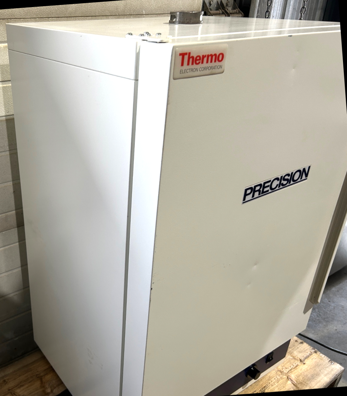 Used Thermo Precision 3524 (5EG) Gravity-Convection Incubator (4.5 Cu-Ft)