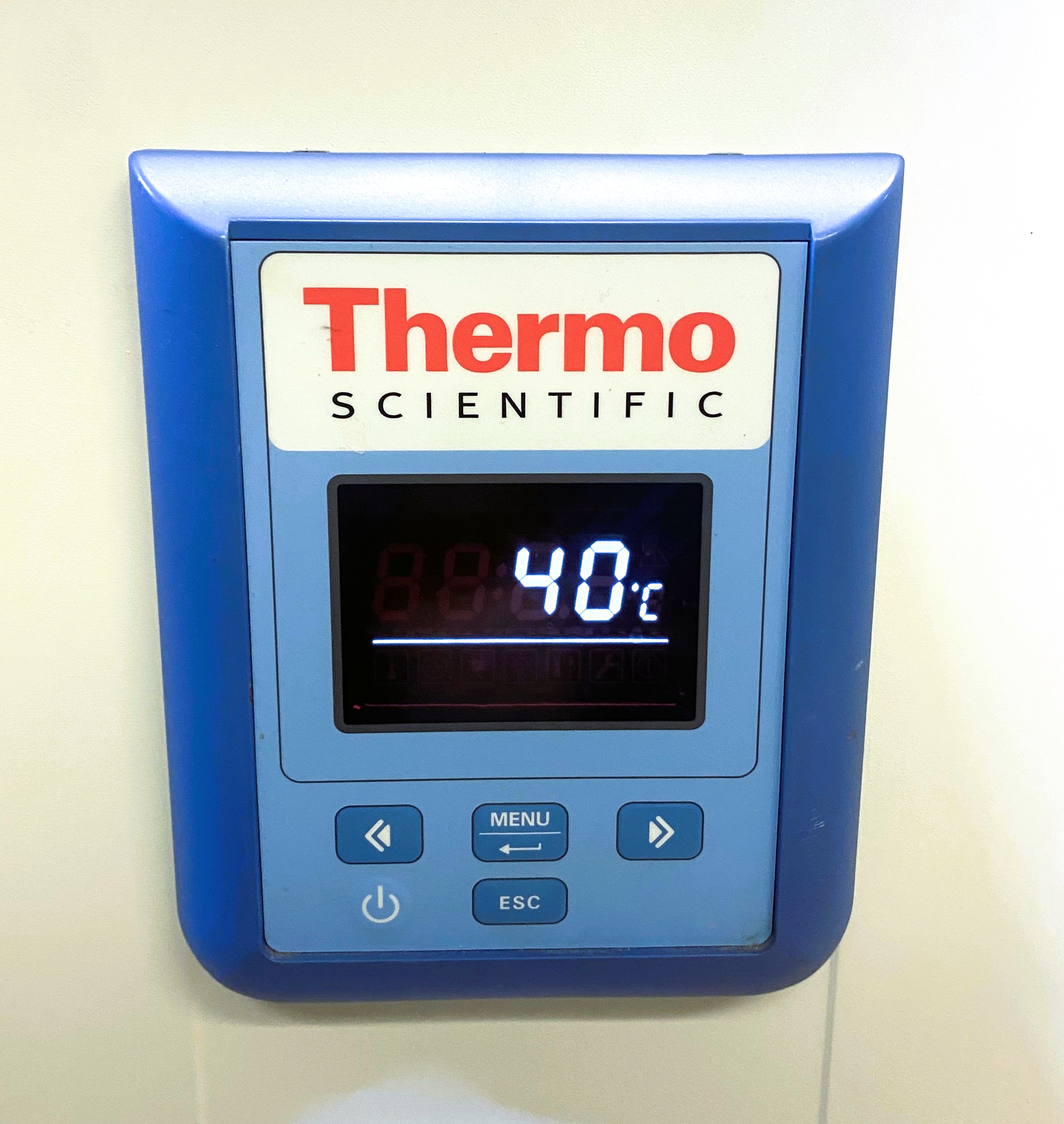 Used Thermo HeraTherm IMH 100  Forced-Air Incubator (3.67 Cu-Ft)