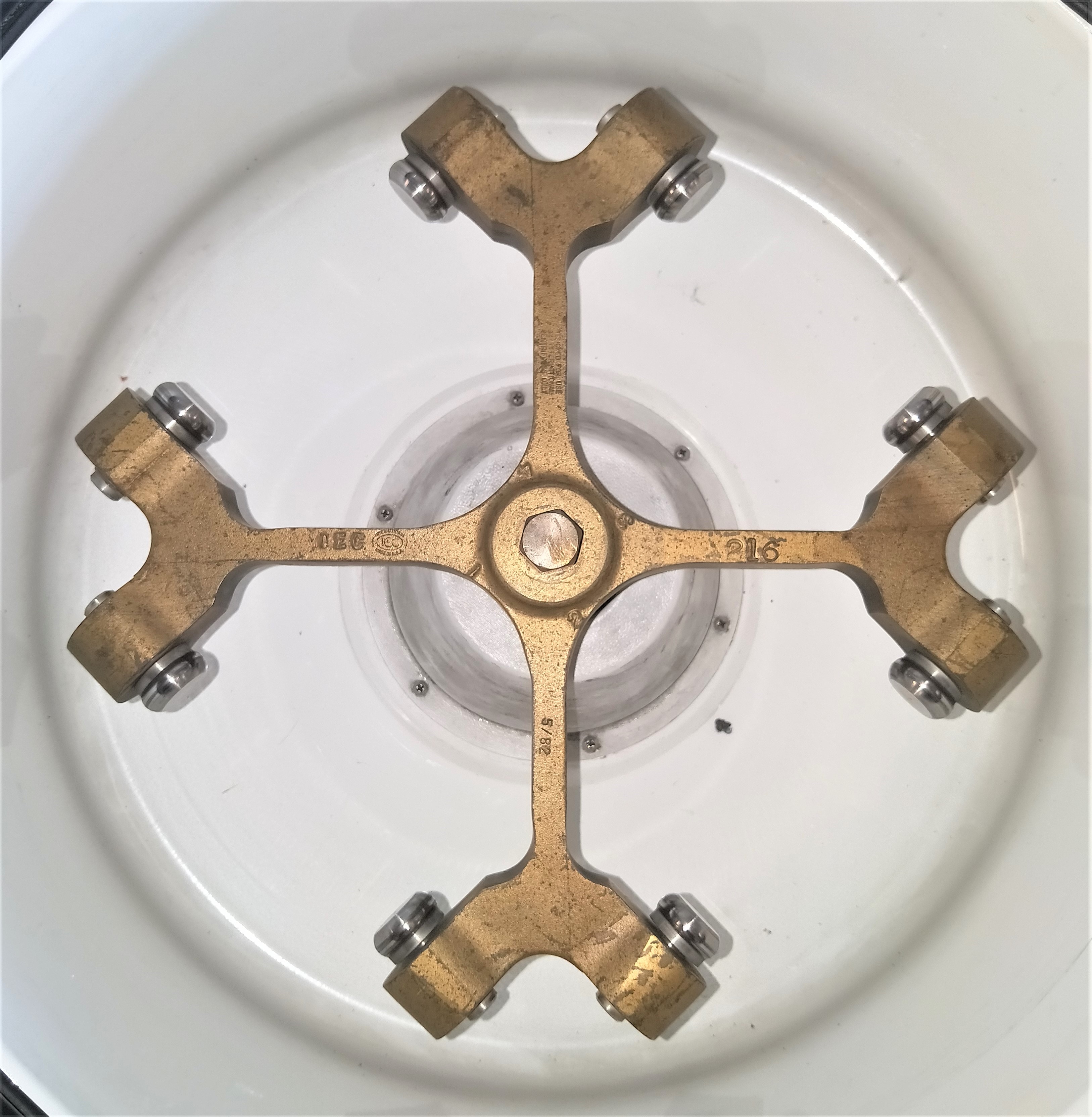 Used Thermo IEC Centra GP-8R Refrigerated Centrifuge with Rotor
