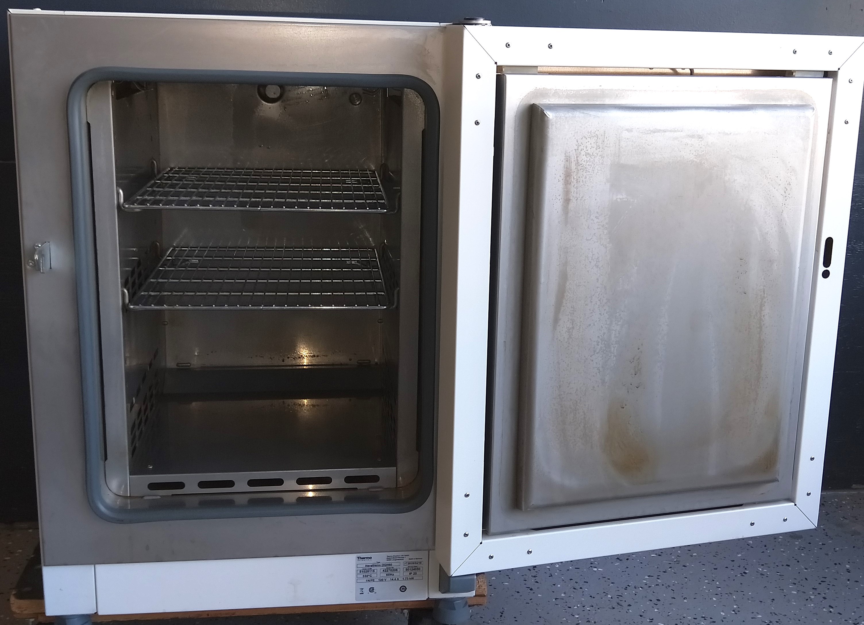 Used Thermo HeraTherm OGH60 Gravity-Convection Oven (2.15 Cu-Ft)