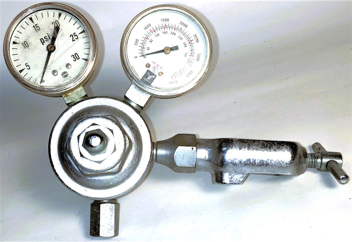 Used Corning 477422 Dual-Stage Pressure Regulator