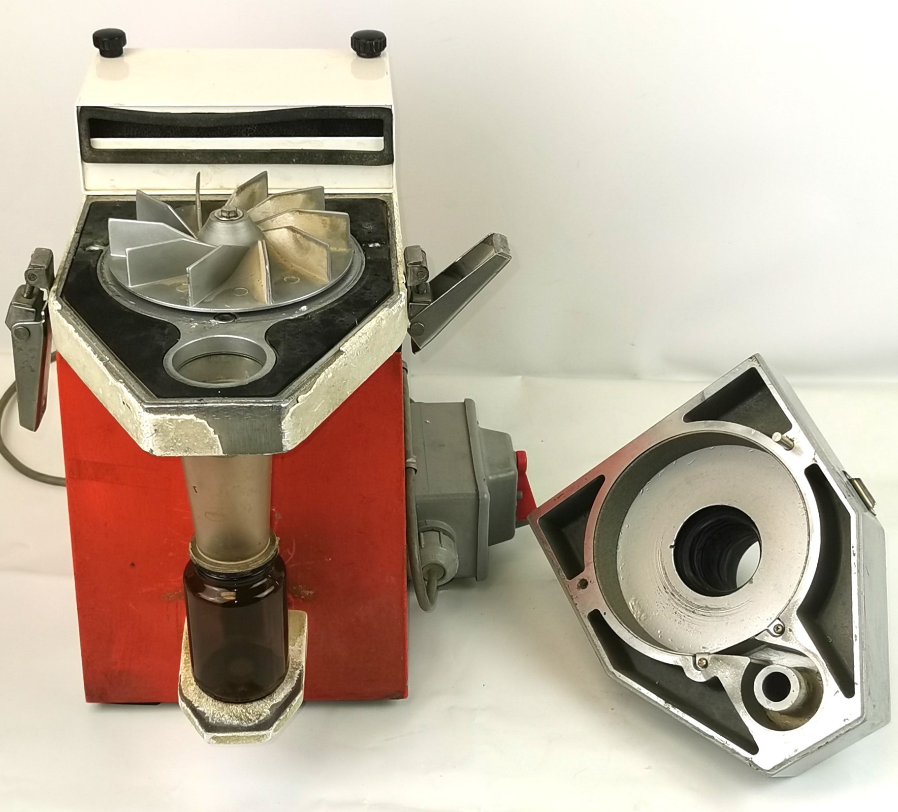 【中古】 Centuries Mentallo＆TheFixer Used Foss Tecator Cyclotec 1093 Sample Mill for Sale at Nova