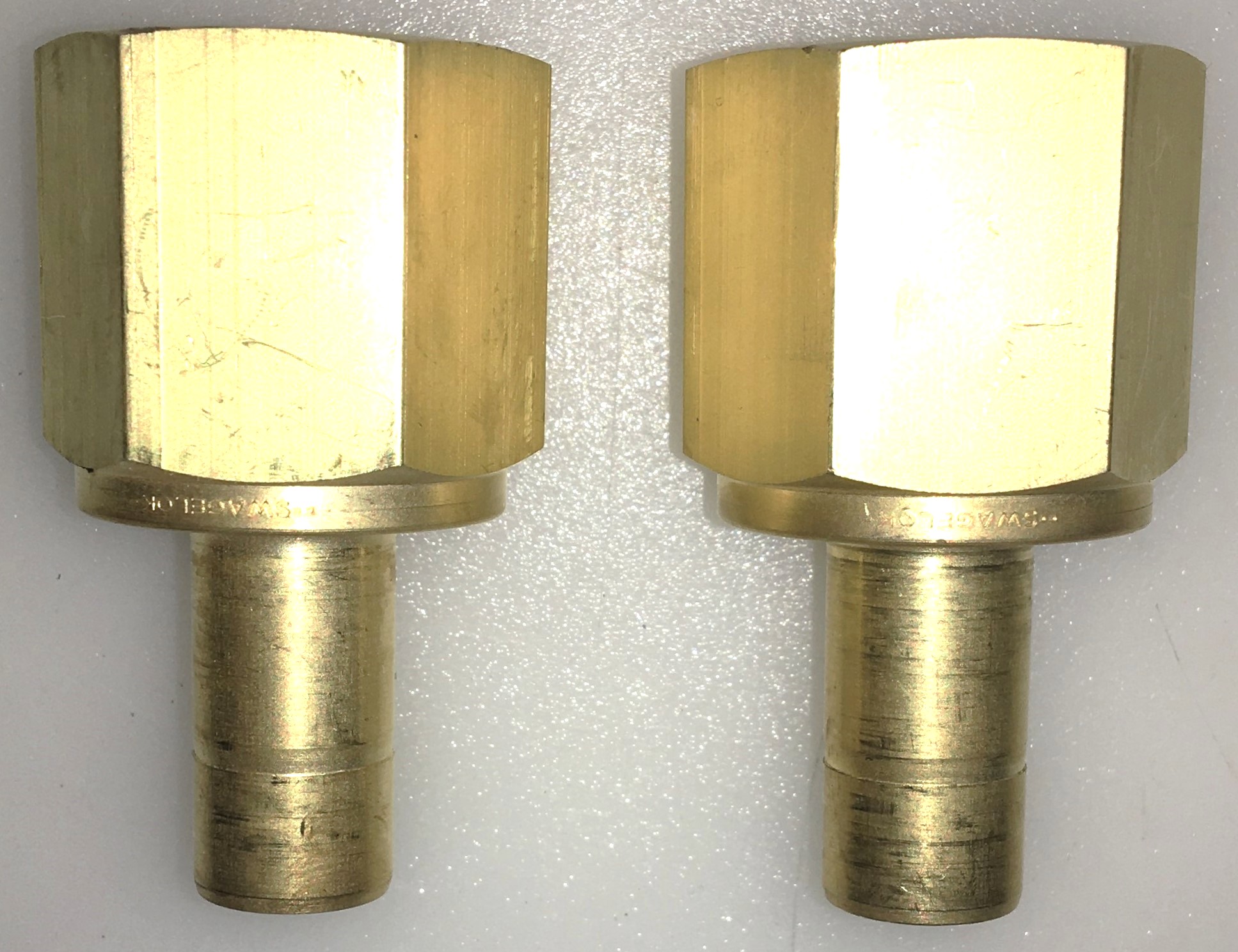 New Open Box Swagelok B-18VS8 Brass Integral Bonnet Needle Valve - 1.80 Cv (1/2")
