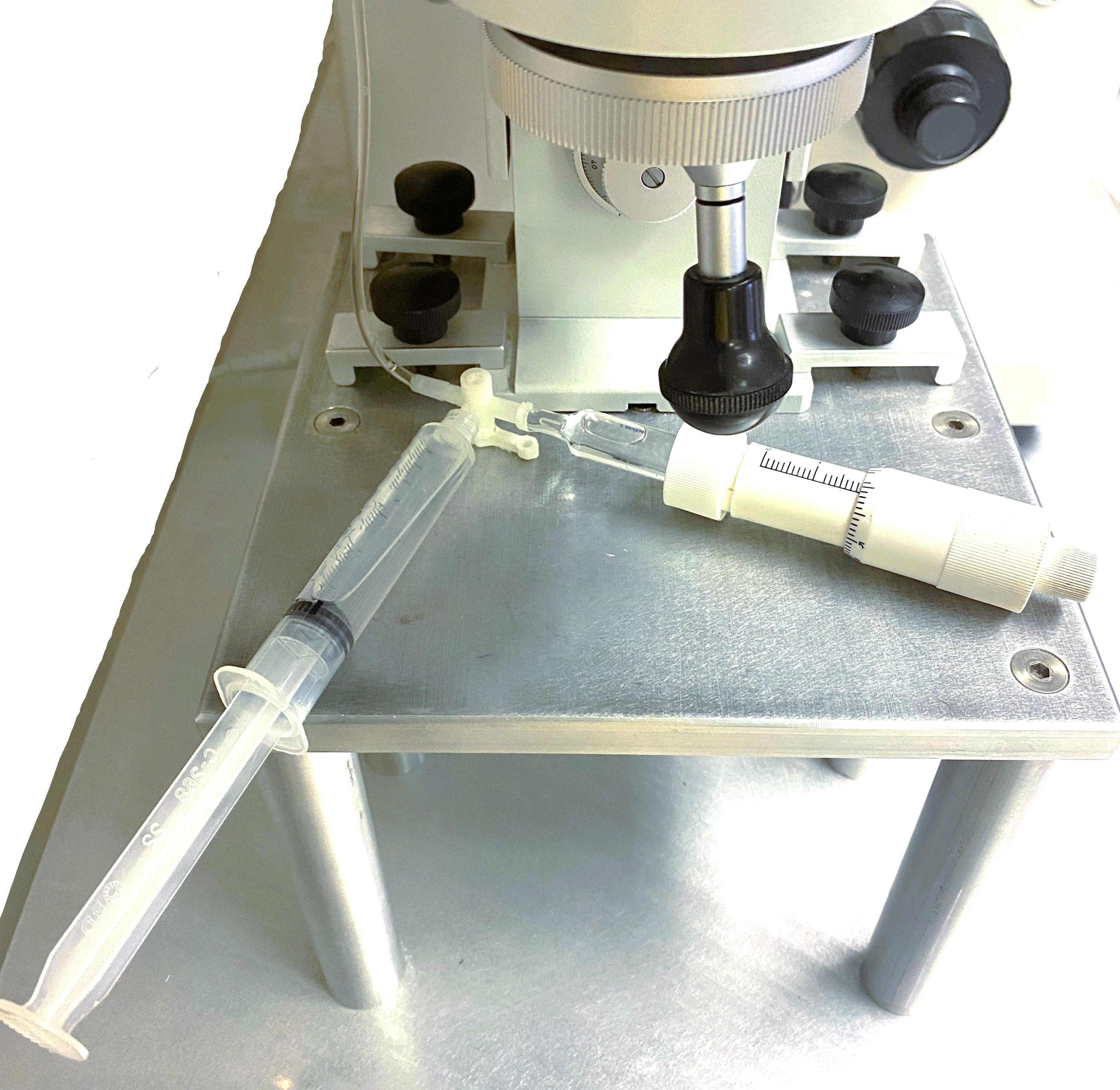 Used Nikon Diaphot TMD Inverted, Phase-Contrast Microscope with Micromanipulators (40X to 400X)