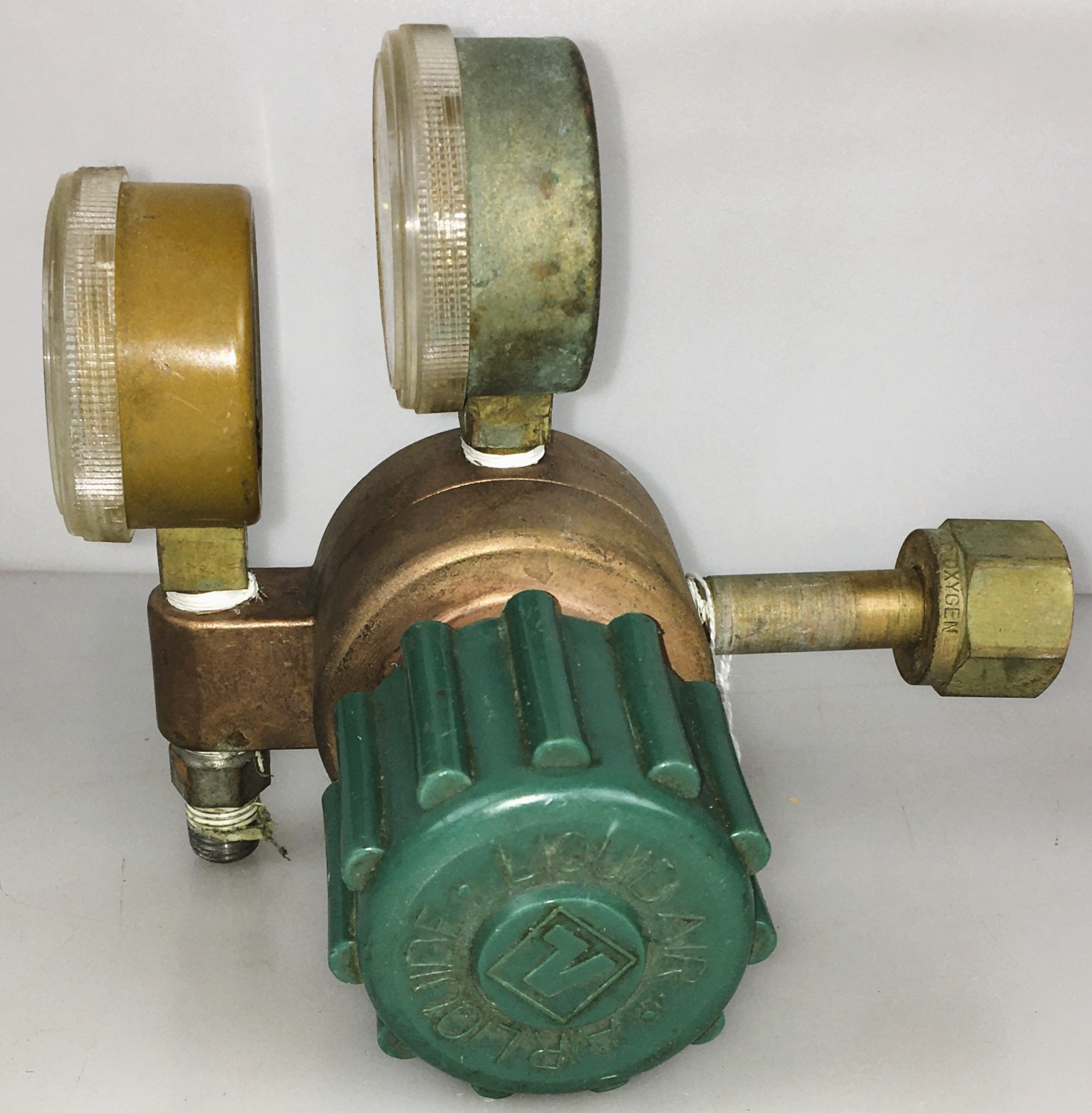 Used Liquid Air 104HDF-O2-158 Brass Oxygen Regulator (CGA 540)