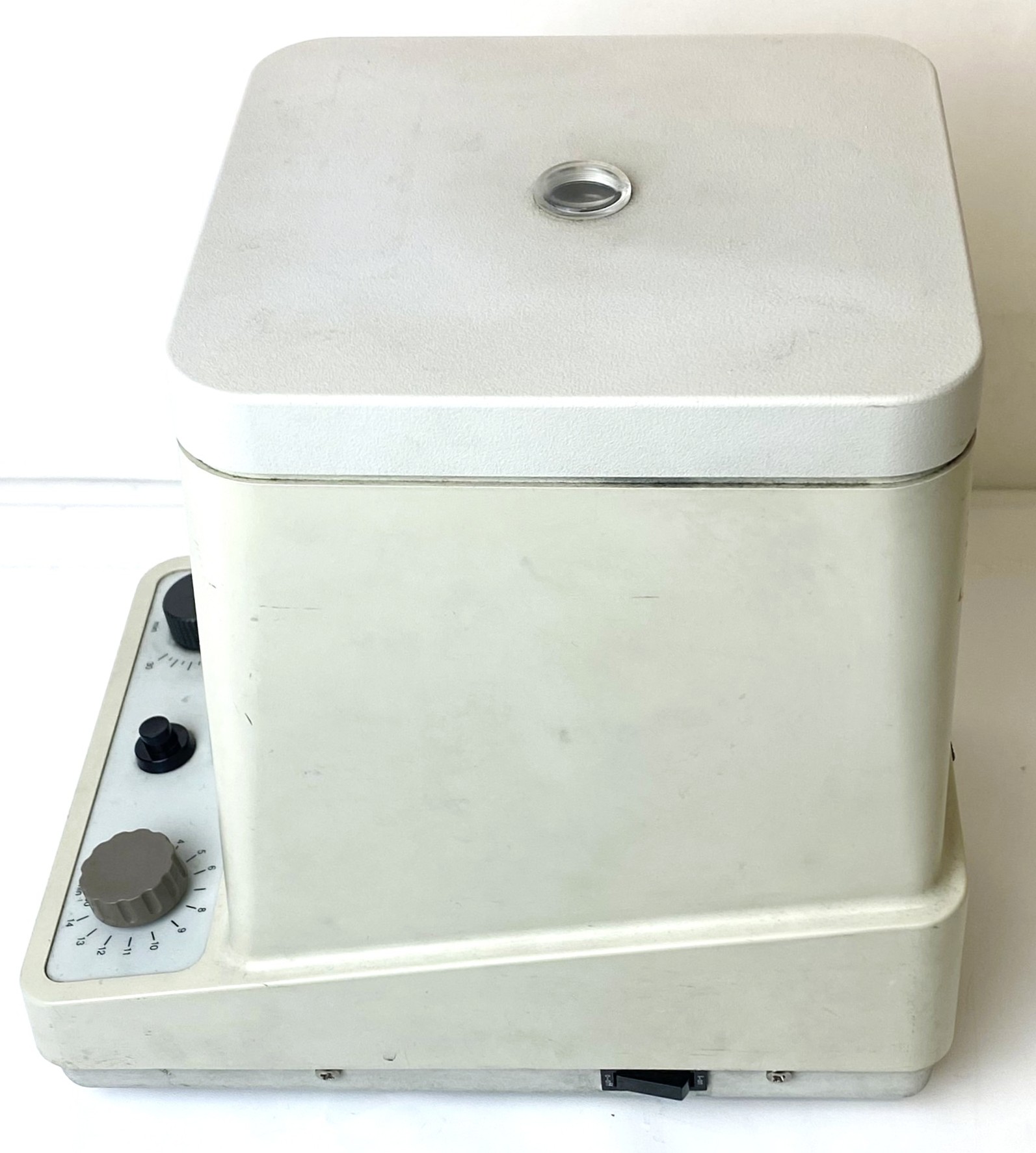 Used Eppendorf 5415C Microcentrifuge (18 x 1.5mL)