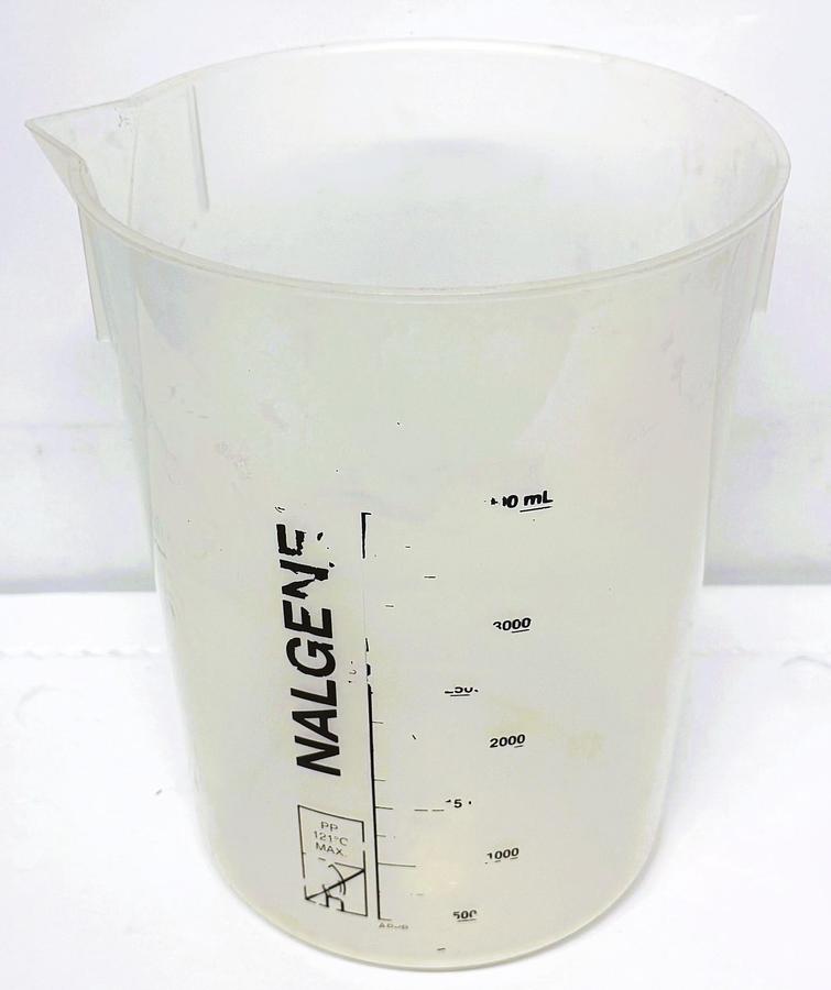 New Open Box Nalgene 1201-4000 (or Equivalent) 4L Graduated Plastic Beaker
