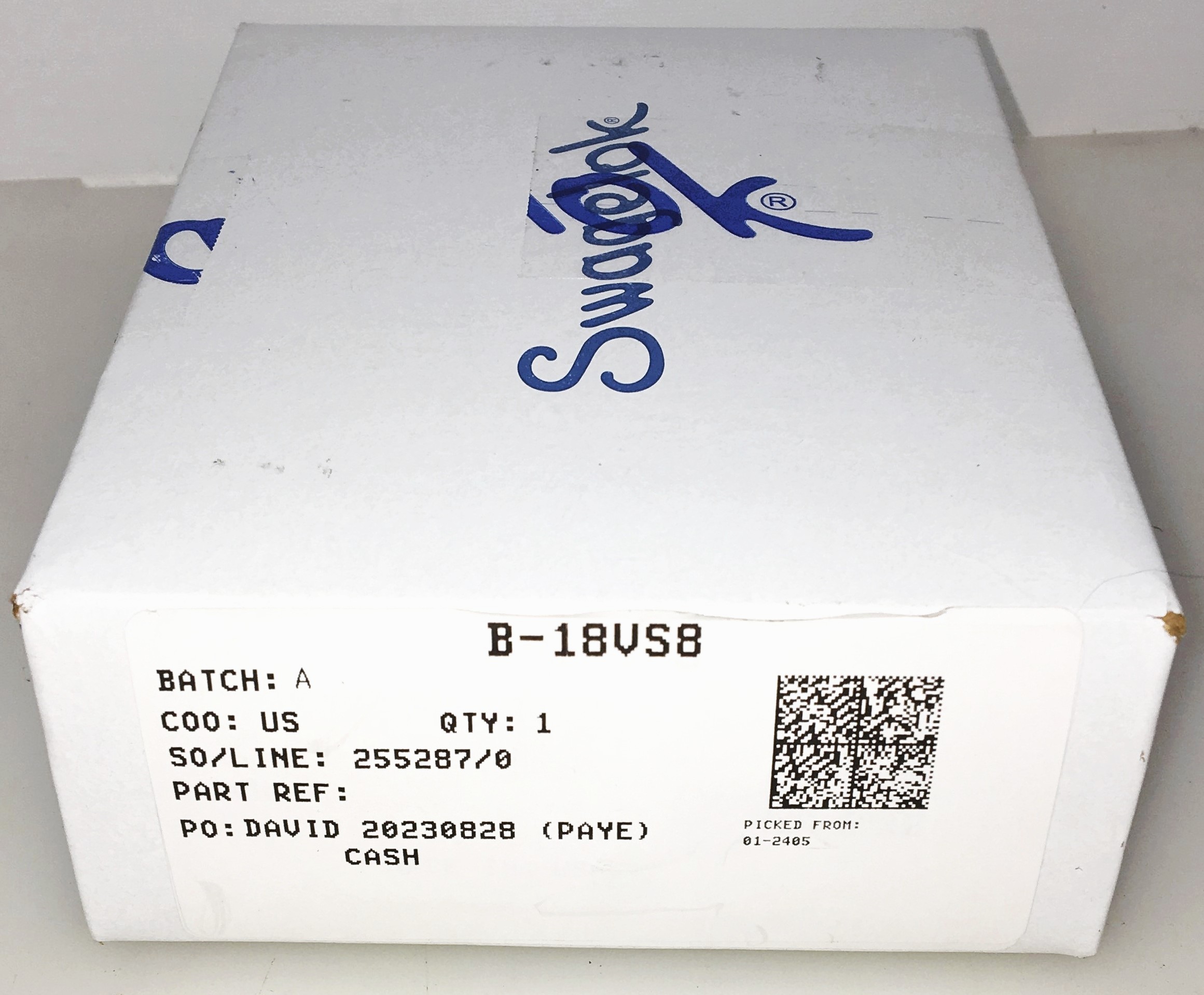 New Open Box Swagelok B-18VS8 Brass Integral Bonnet Needle Valve - 1.80 Cv (1/2")