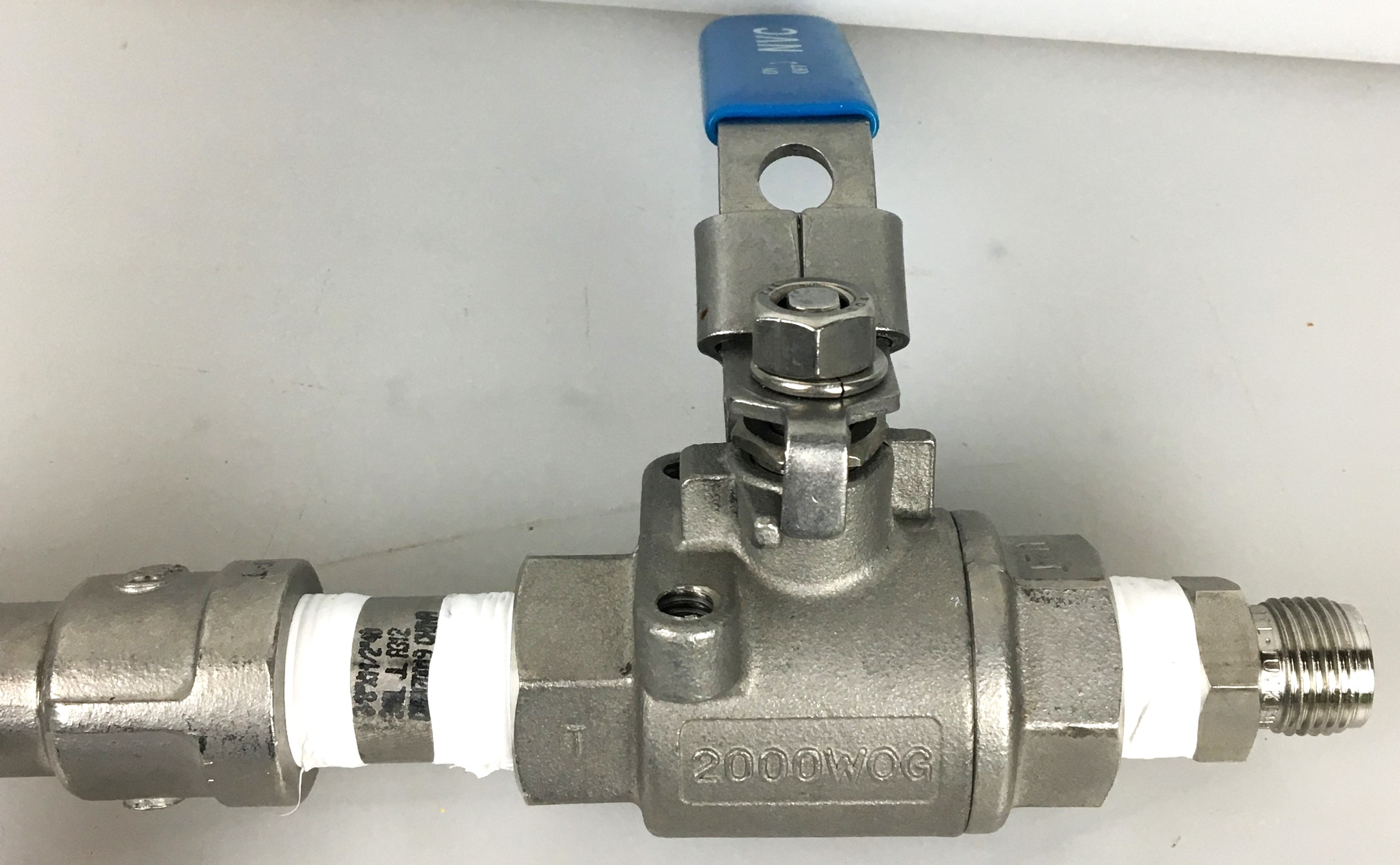 Used Praxair ProStar Platinum PRS20062001 Gas Regulator with Monel Hose (CGA 580)