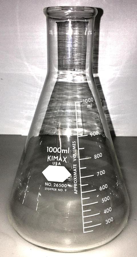 Used Kimble KIMAX 26500 (and Equivalent) Narrow Mouth Erlenmeyer Flask - 1000mL