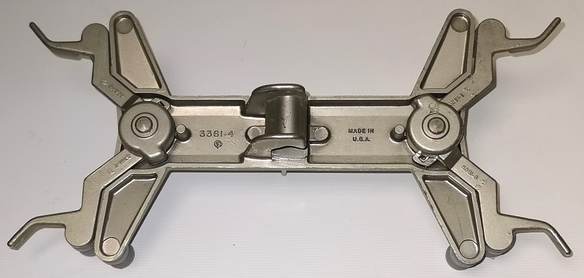Used Fisher Castaloy-R 3361-4 Double Burette Clamp