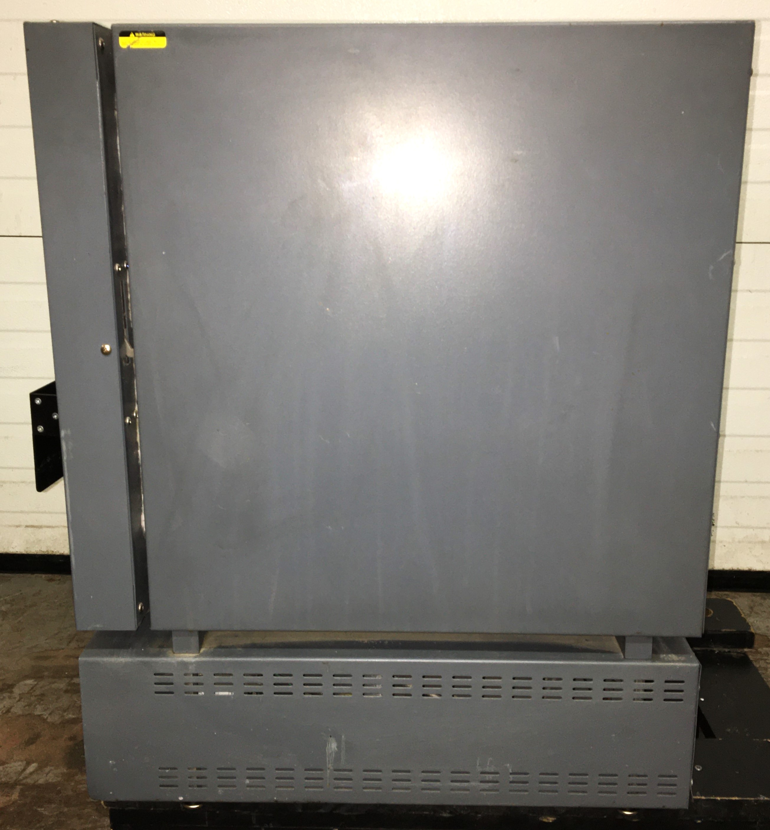 Used Thermolyne F30438CM Muffle Furnace (1.6 Cu-Ft)