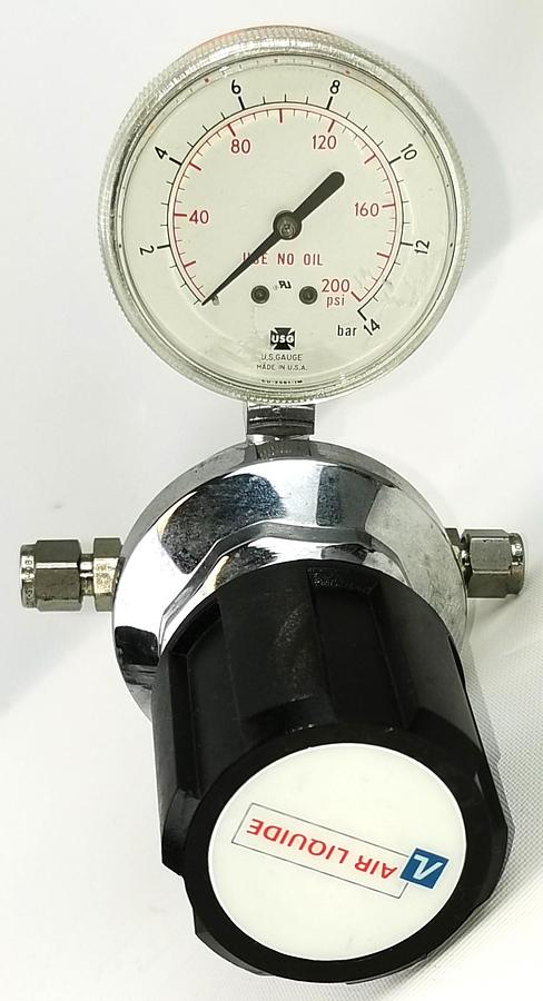 Used Liquid Air 2053022-TF4 Stainless-Steel Pressure-Reducing Regulator