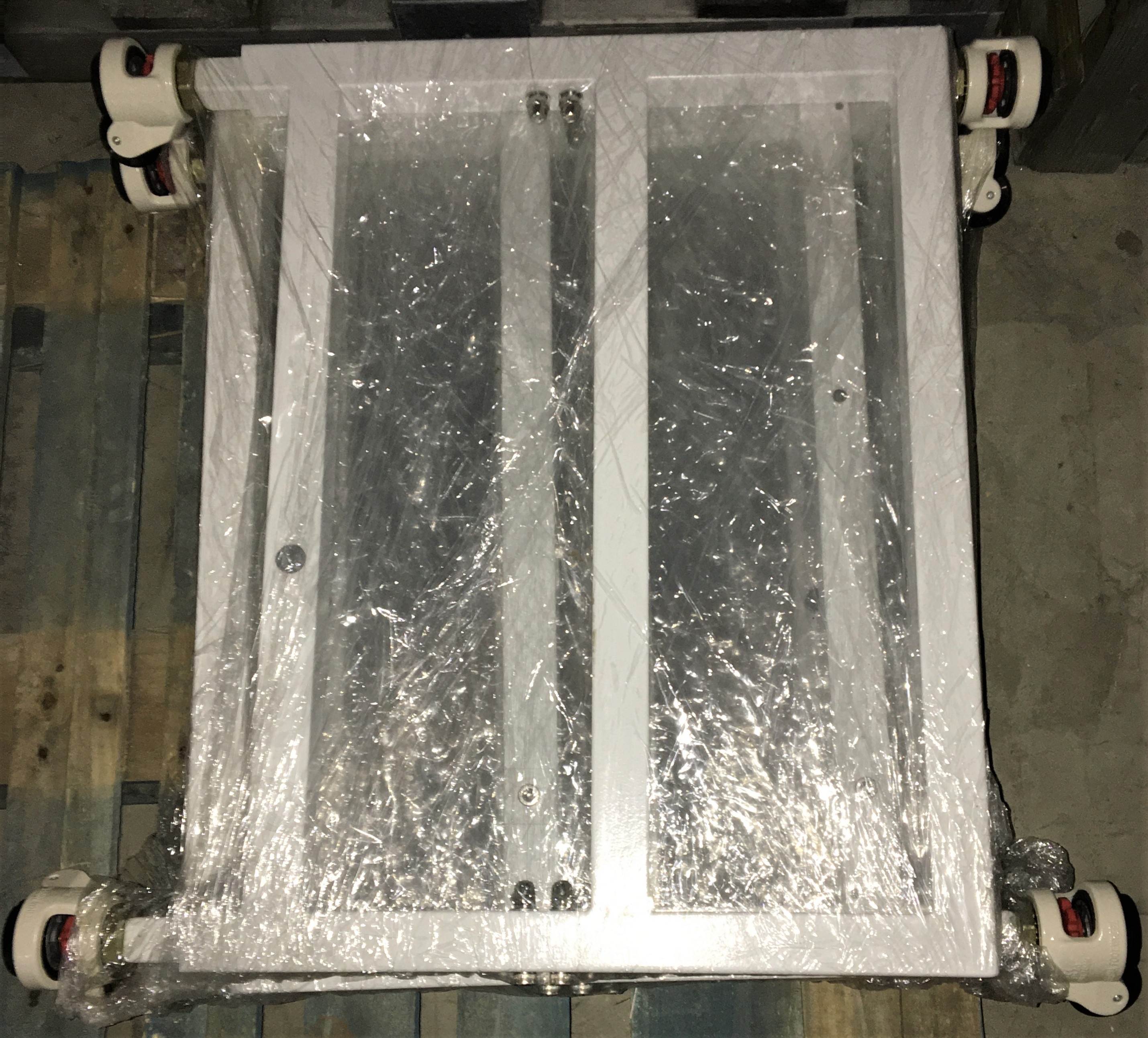 New Labconco Telescoping Base Stand with Casters (P/N 3888701)