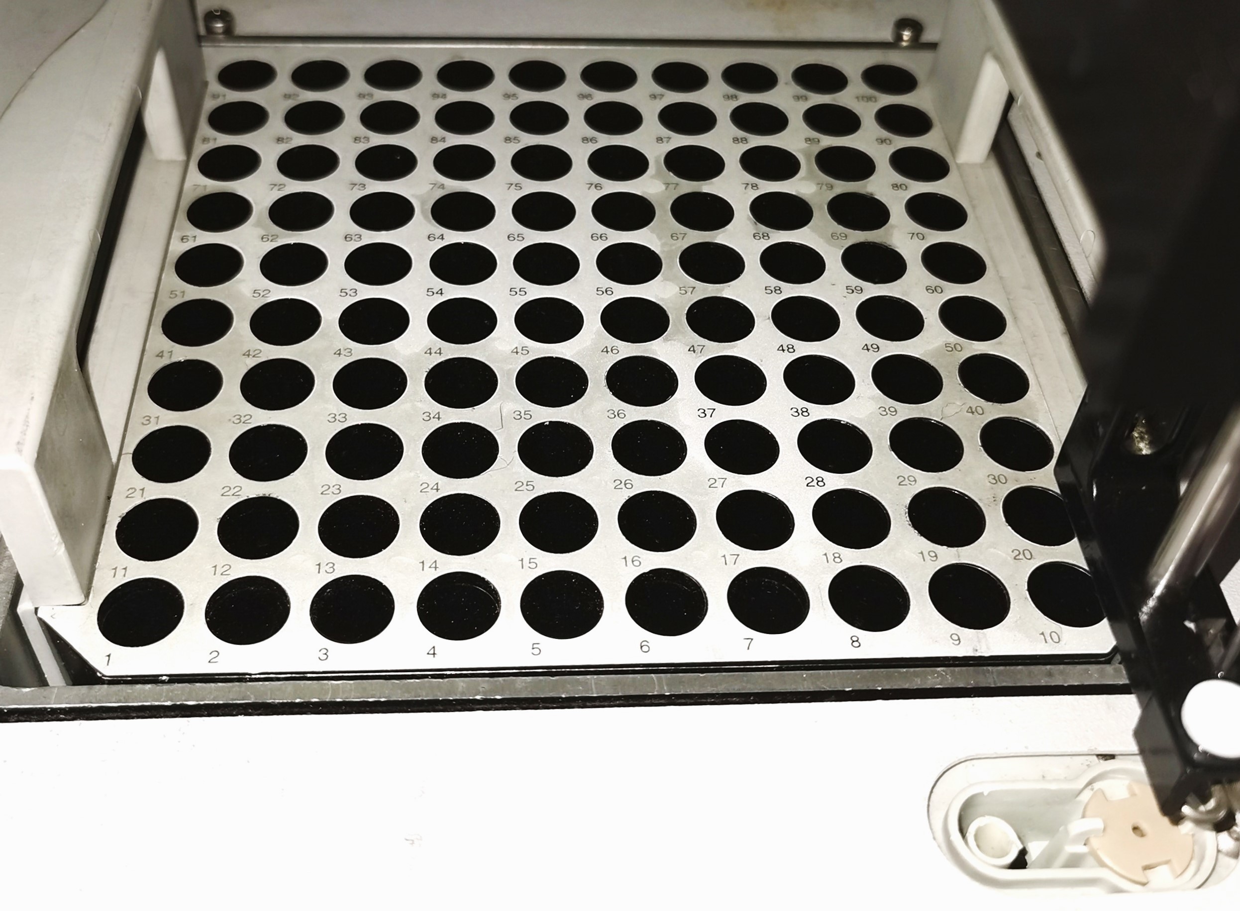 Used Dionex AS50 Autosampler