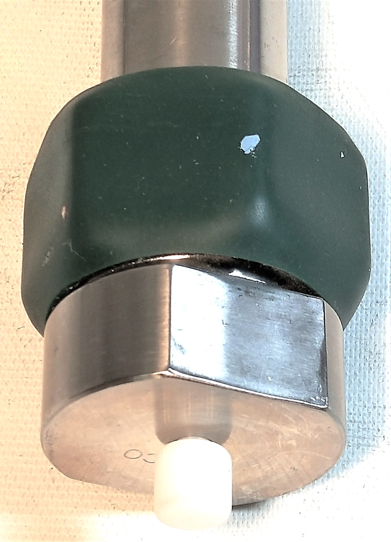 Used Vydac 218TP1022 C18 Preparative HPLC Column (25 cm × 22 mm x 10µm)