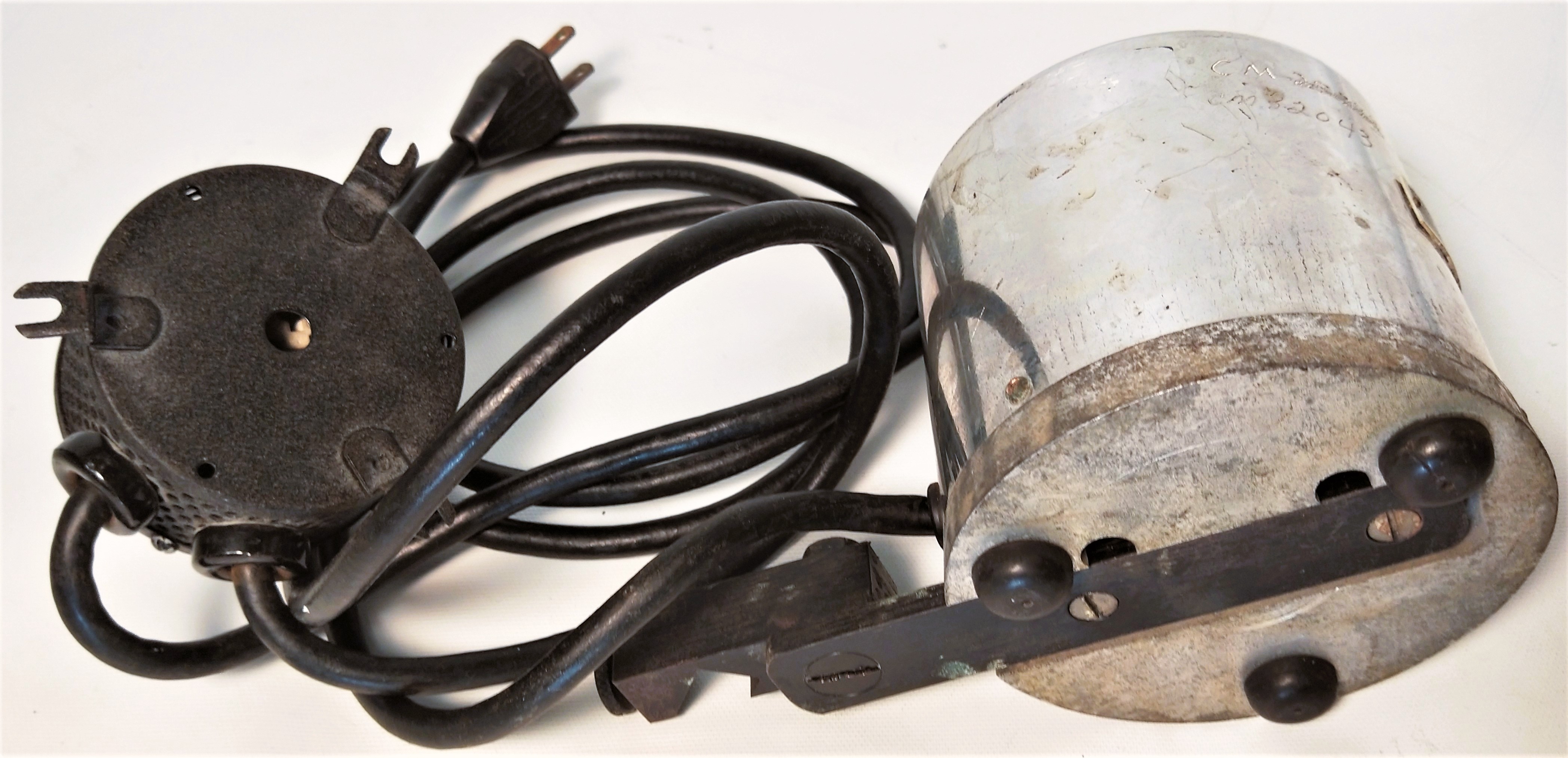 Used Thomas Magnetic Stirrer with Ohmite Controller (5.25" Diam Plate)