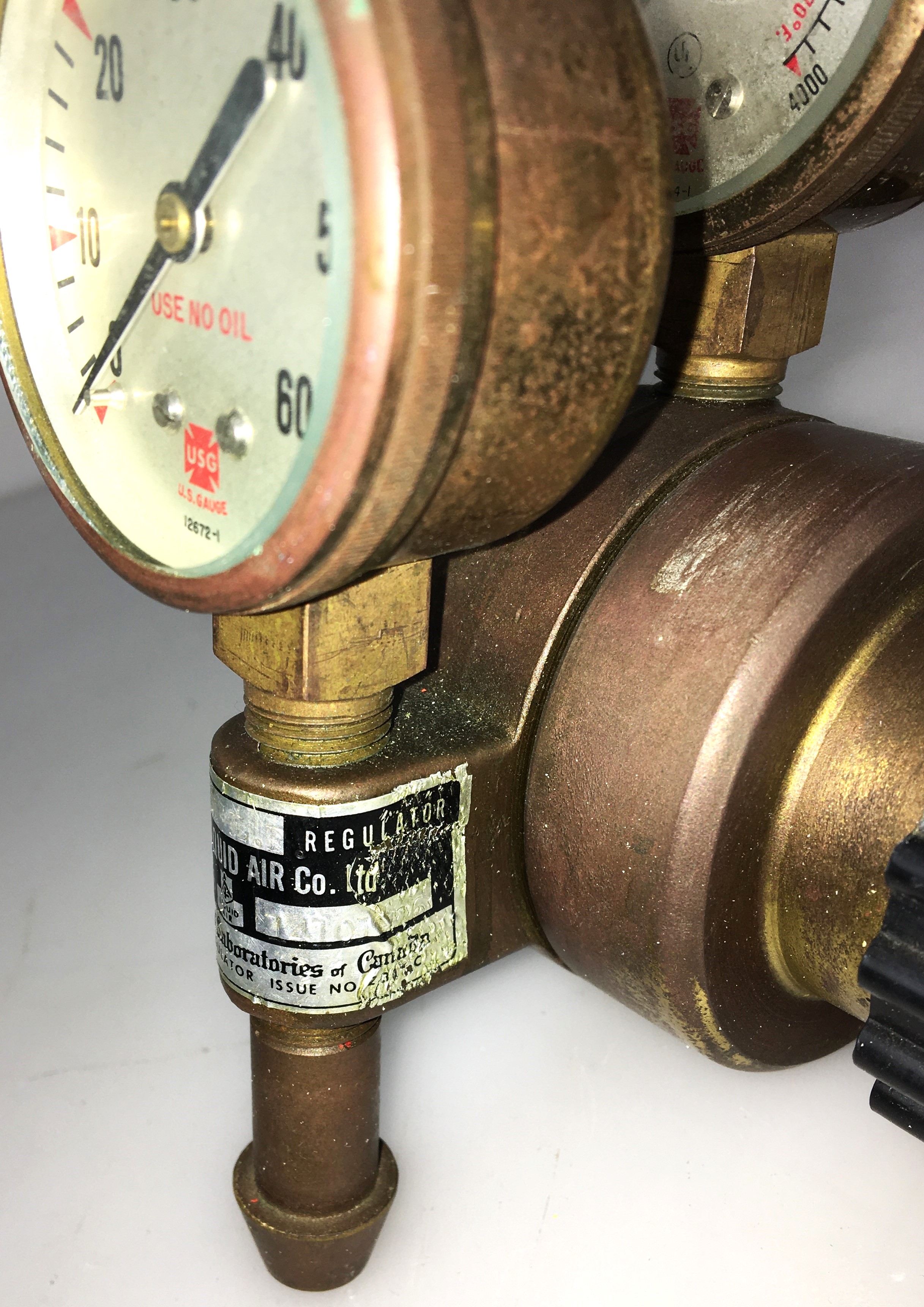 Used Liquid Air 151-1137 Brass Nitrogen Regulator (CGA 580)
