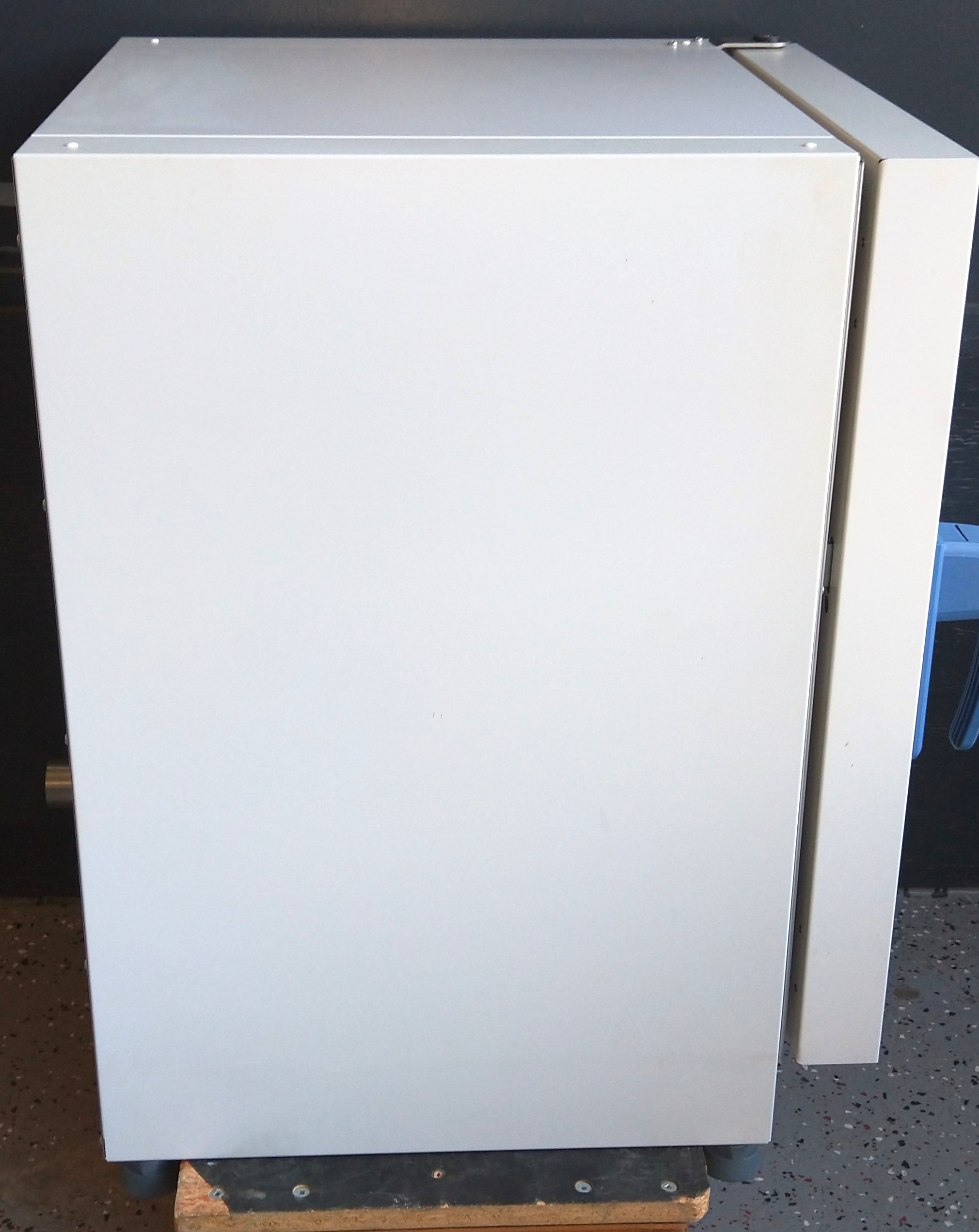 Used Thermo HeraTherm OGH60 Gravity-Convection Oven (2.15 Cu-Ft)