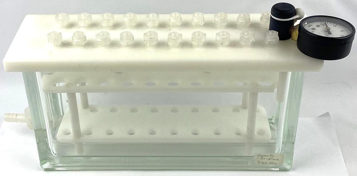 Used Agilent Vac Elut 20 Cartridge Manifold for Solid Phase Extraction