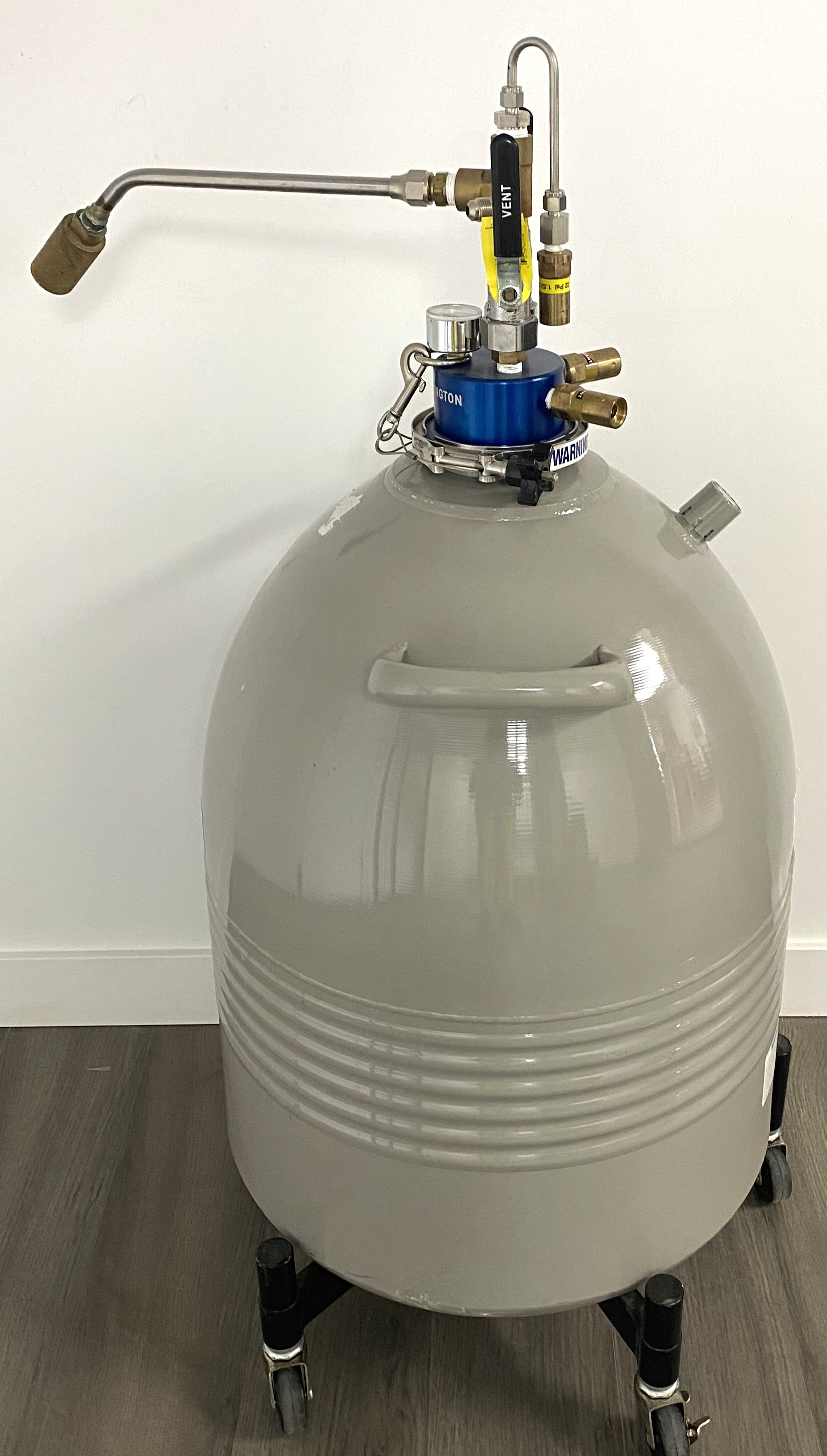 Used Worthington Industries LD35 liquid nitrogen dewar / cryogenic storage tank 35L