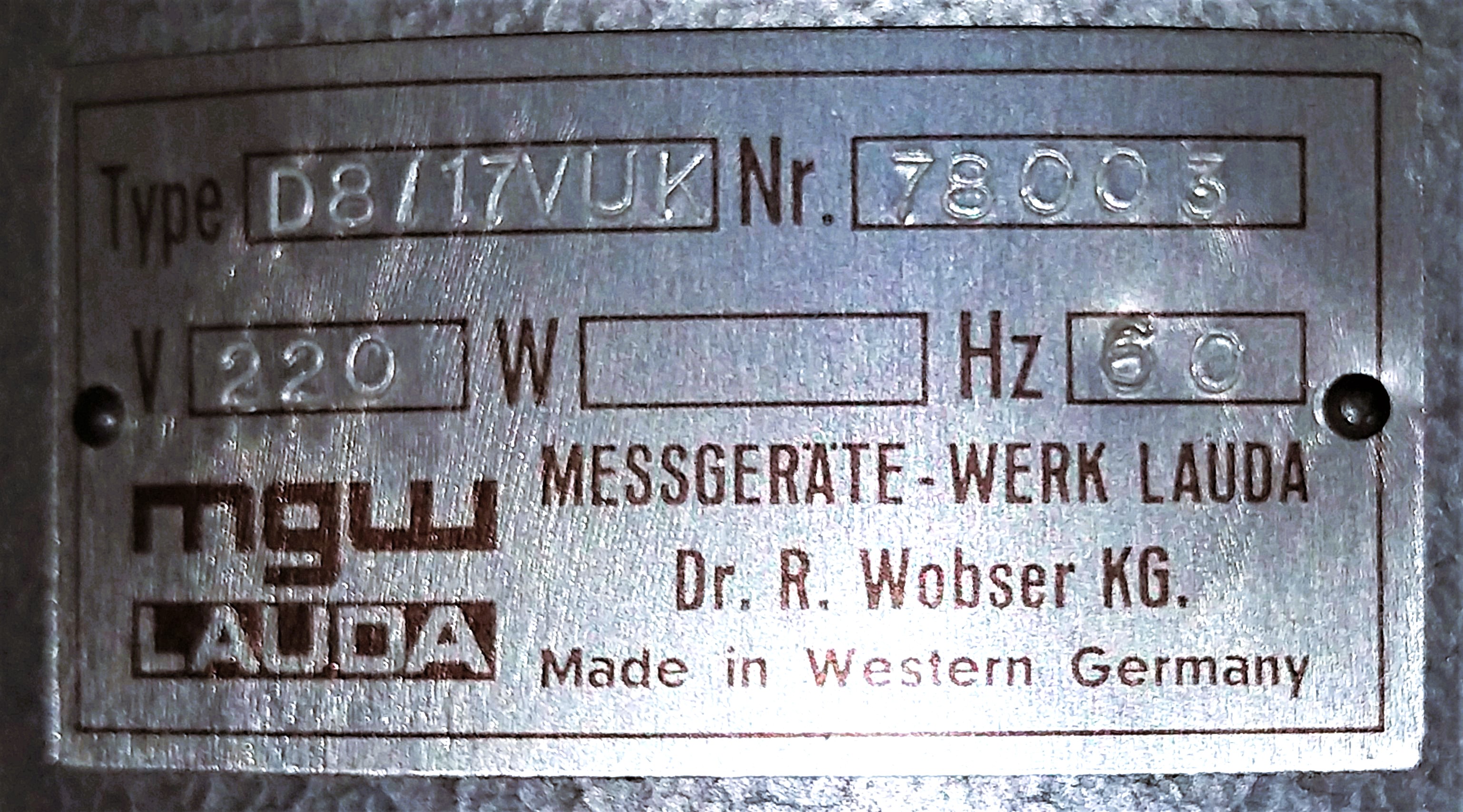 New Open Box Lauda D8/17VUK Bath Circulator with Jumo STM Thermostat
