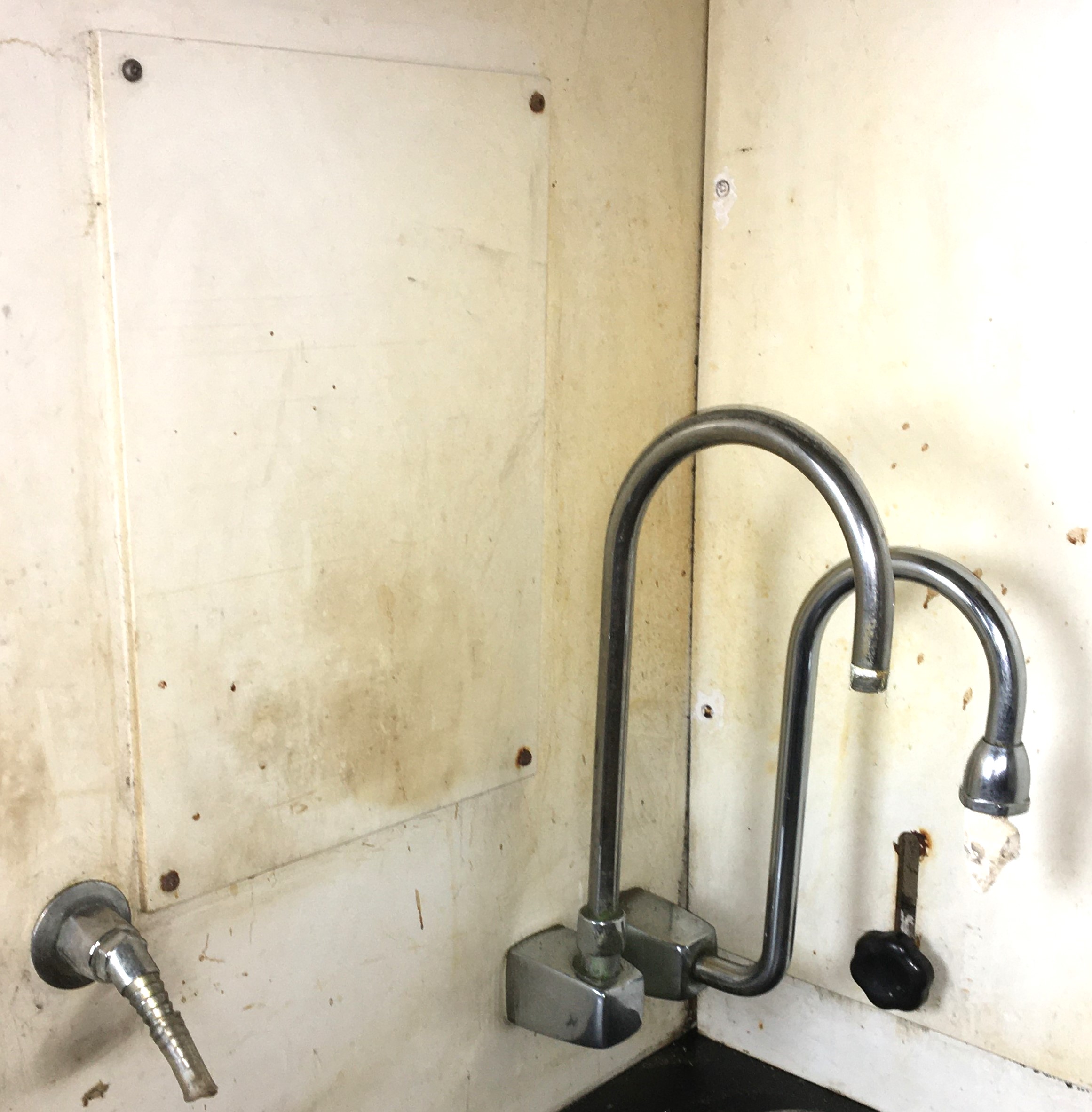 Used 5-Ft Chemical Fume Hood