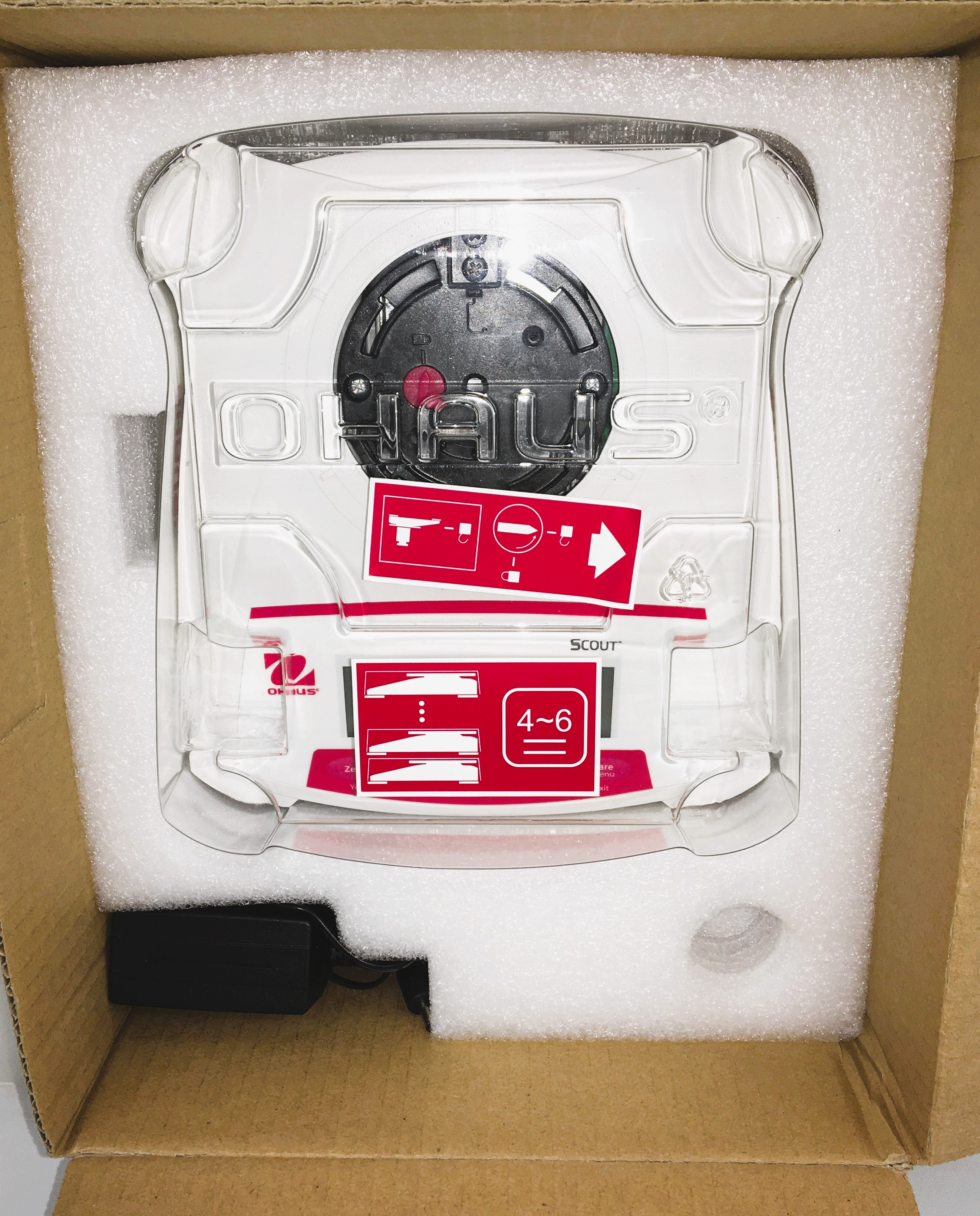 New Open Box Ohaus Scout SKX 622 Portable Balance (620g x 0.01g)