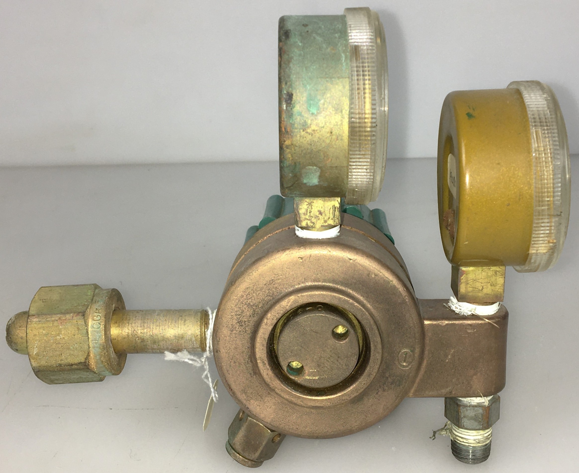Used Liquid Air 104HDF-O2-158 Brass Oxygen Regulator (CGA 540)