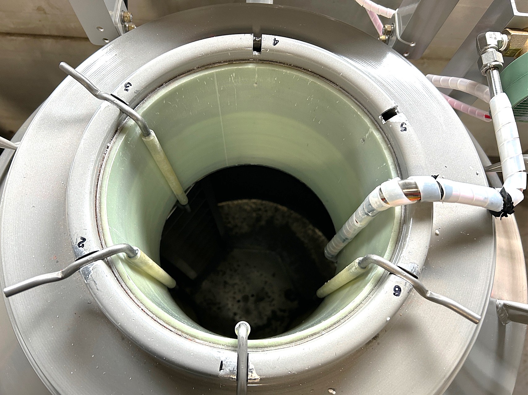 Used VWR CryoPro AFX-PS Autofill Liquid Nitrogen Tank (35L)