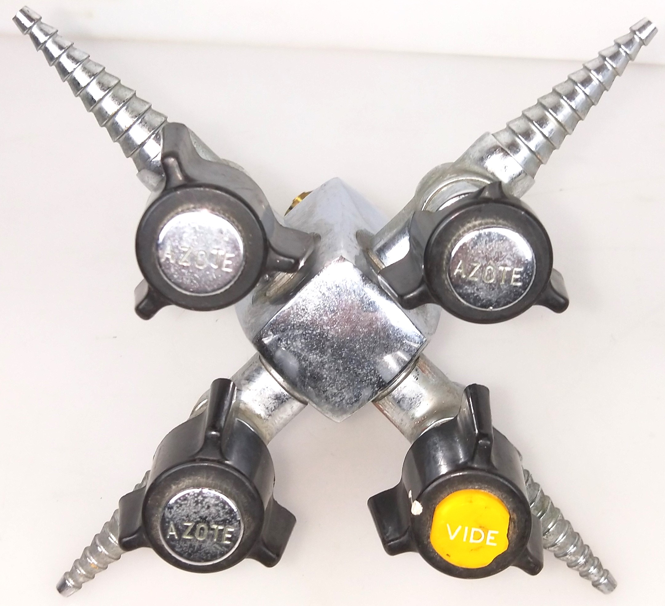 Used Deck-Mounted Turret with 4-Way Lab Gas Ball Valve