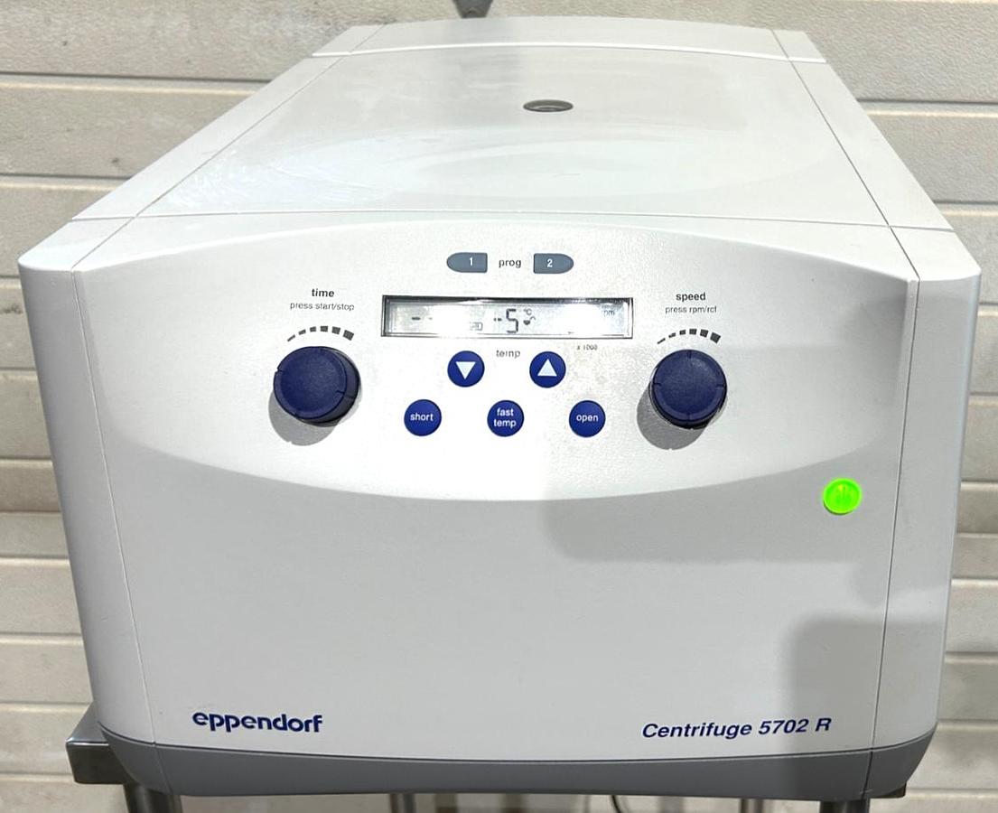 Used Eppendorf 5702R Refrigerated Centrifuge with Rotor and Accessories (4 x 100mL)