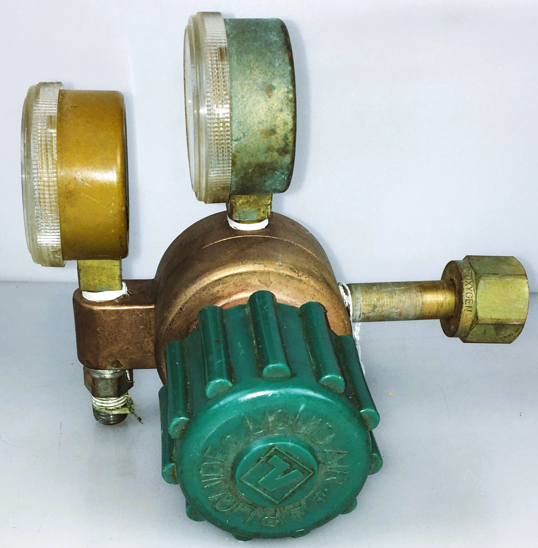 Used Liquid Air 104HDF-O2-158 Brass Oxygen Regulator (CGA 540)