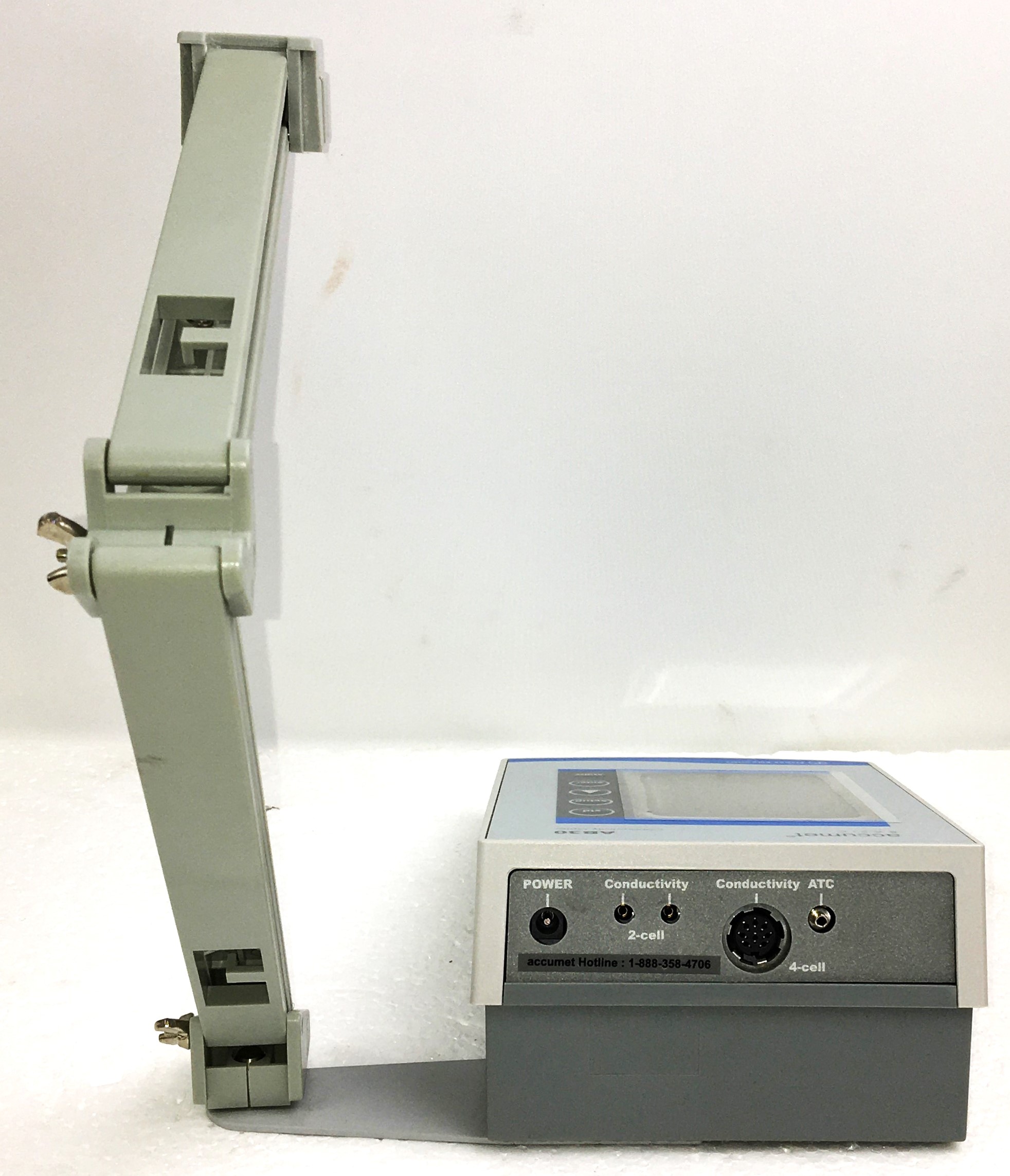 Used Fisher Accumet Basic AB30 Conductivity Meter with Probes and Support Arm