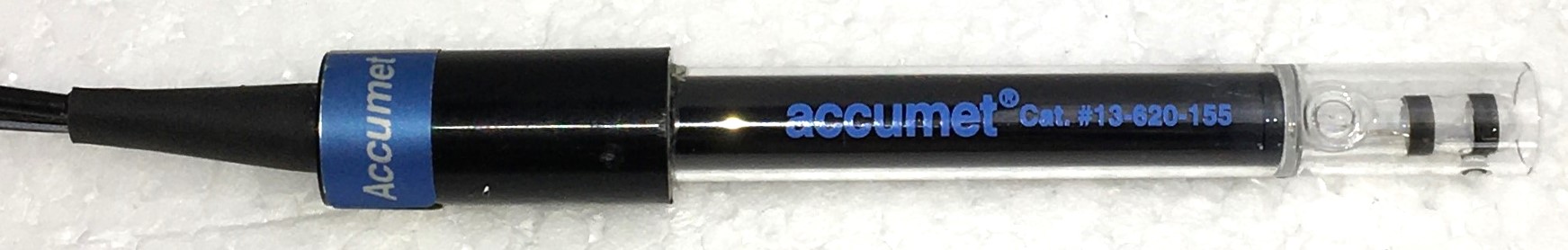 Used Fisher Accumet Basic AB30 Conductivity Meter with Probes and Support Arm