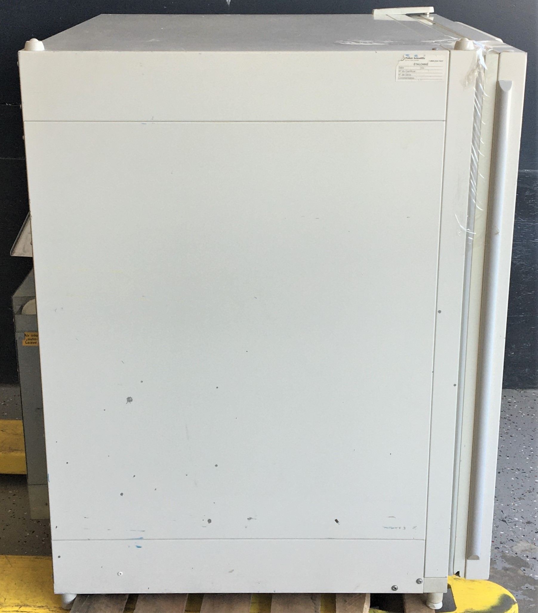 Used Heraeus HERAcell 240 CO2 Incubator - 8.4 Cu-Ft