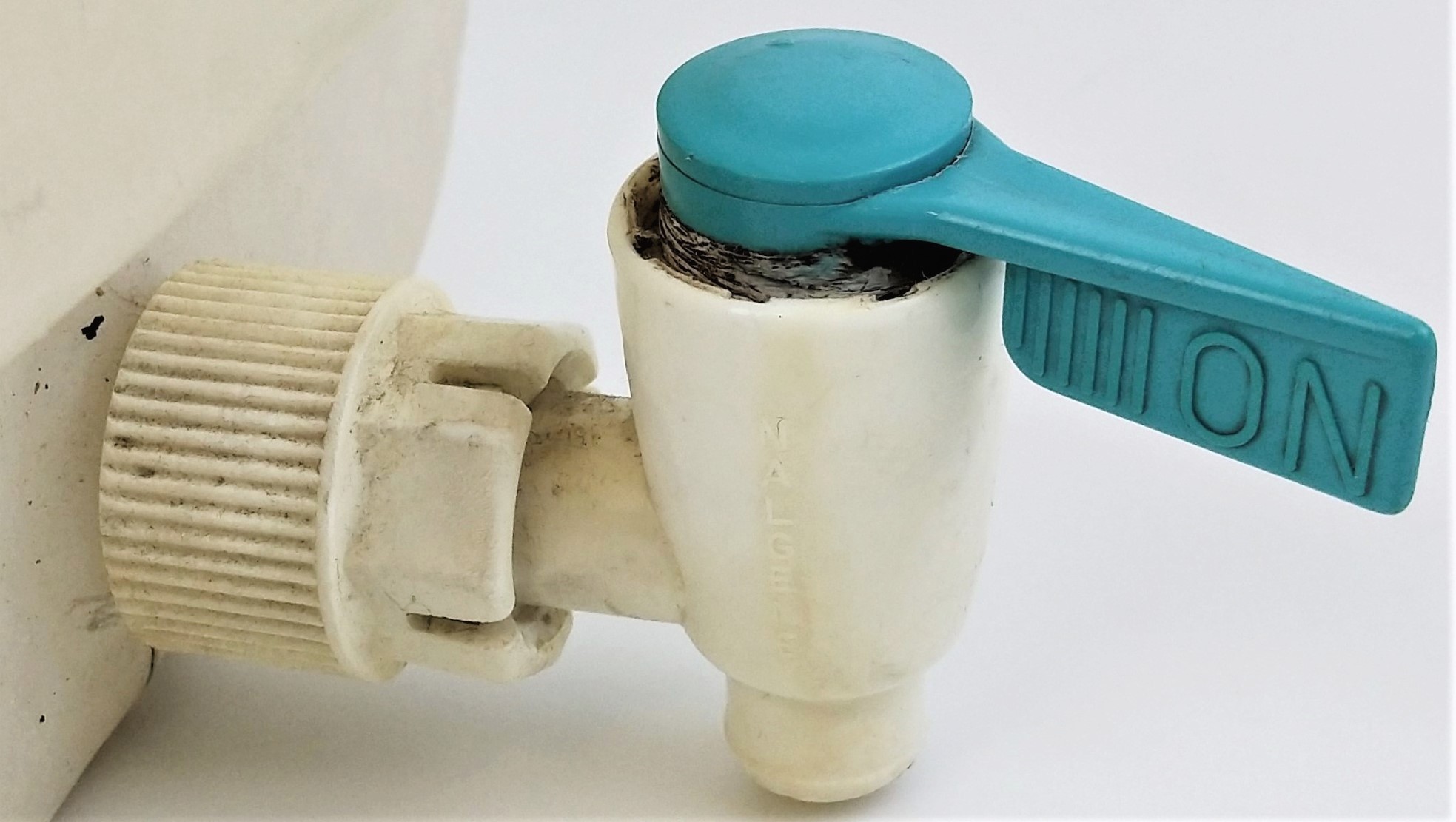 Used Nalgene 2319-0050 Round 20L Carboy with Spigot