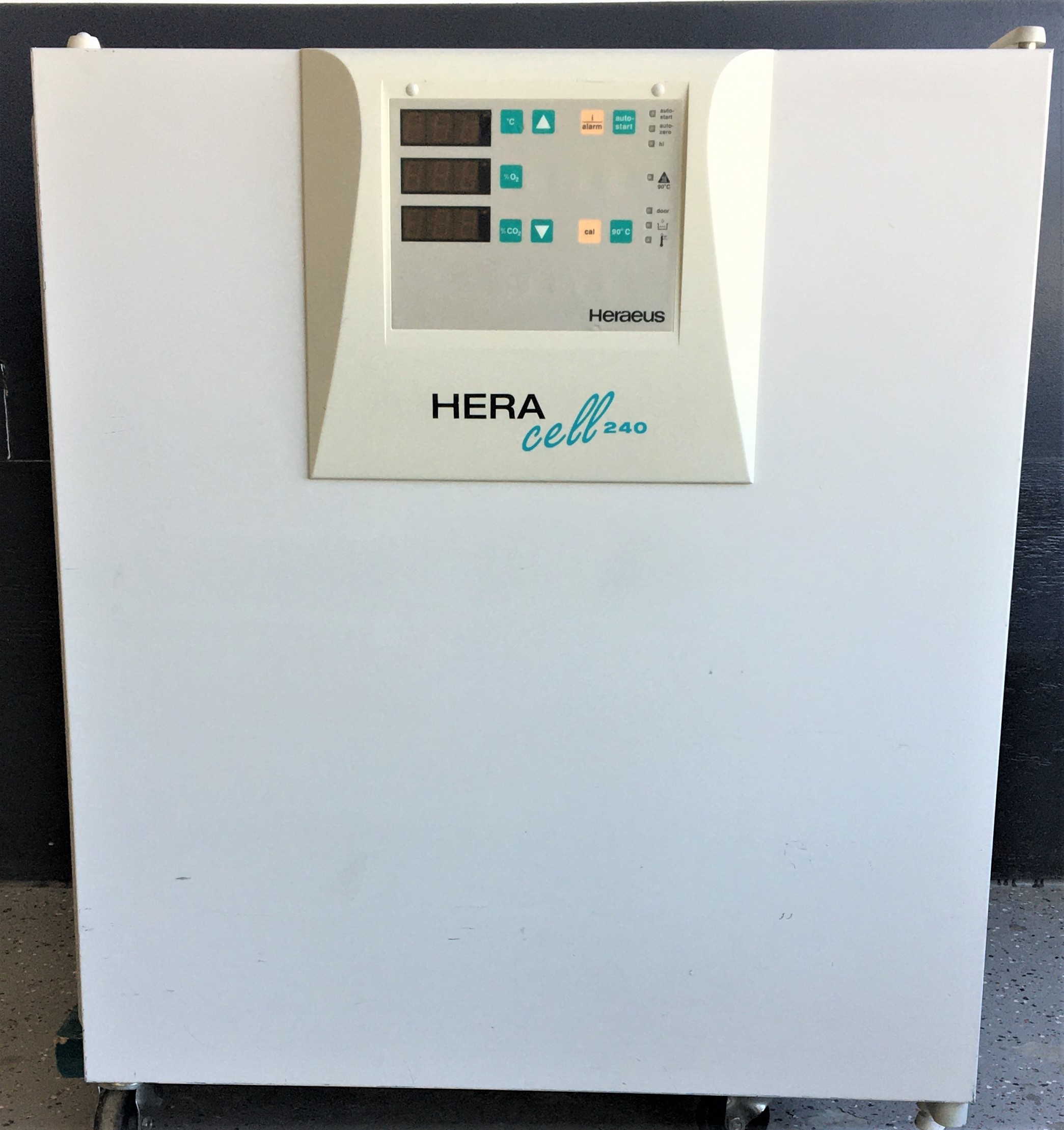 Used Heraeus HERAcell 240 CO2 Incubator - 8.4 Cu-Ft