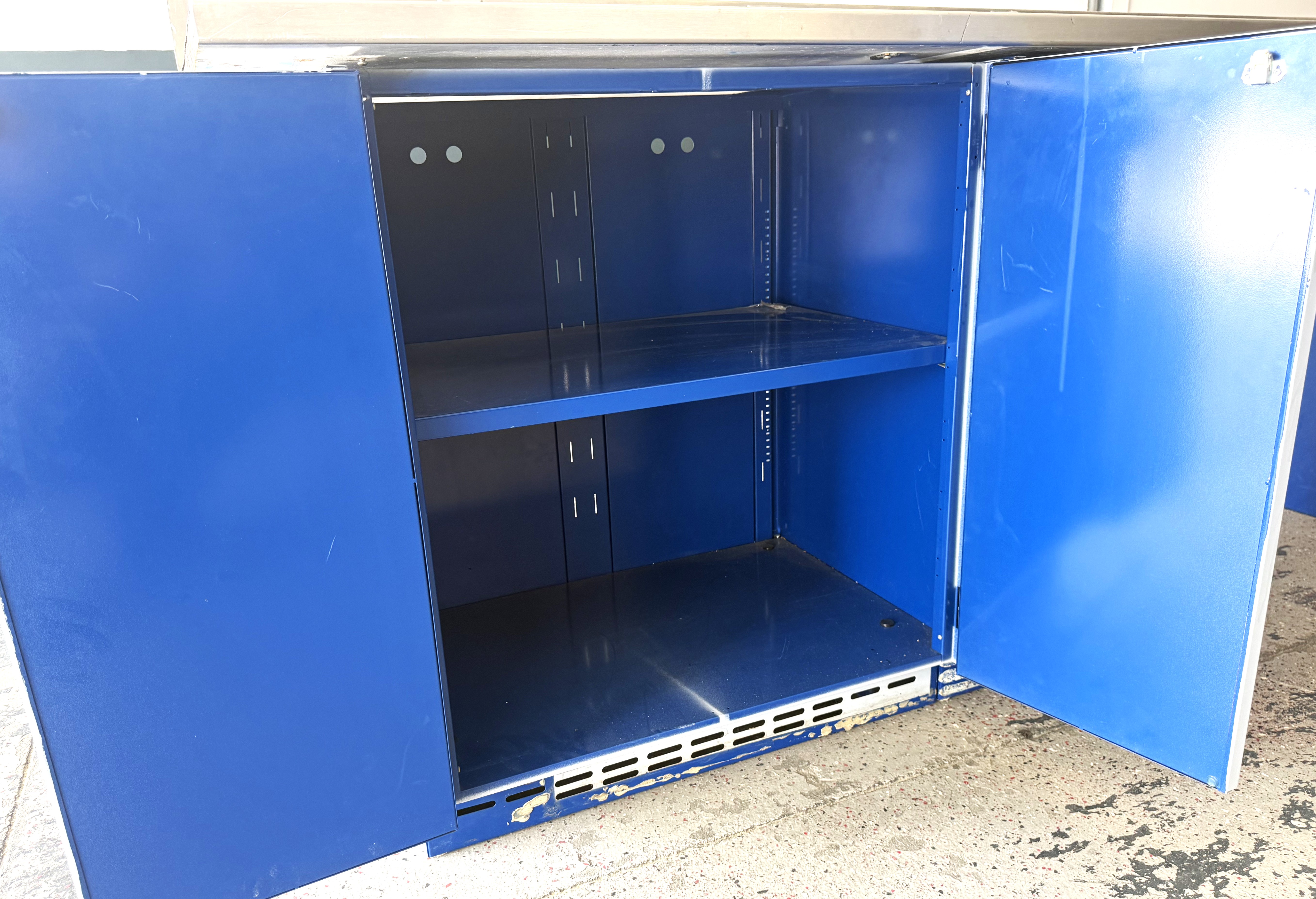 Used Metal Laboratory Cabinetry (9 Linear Ft)