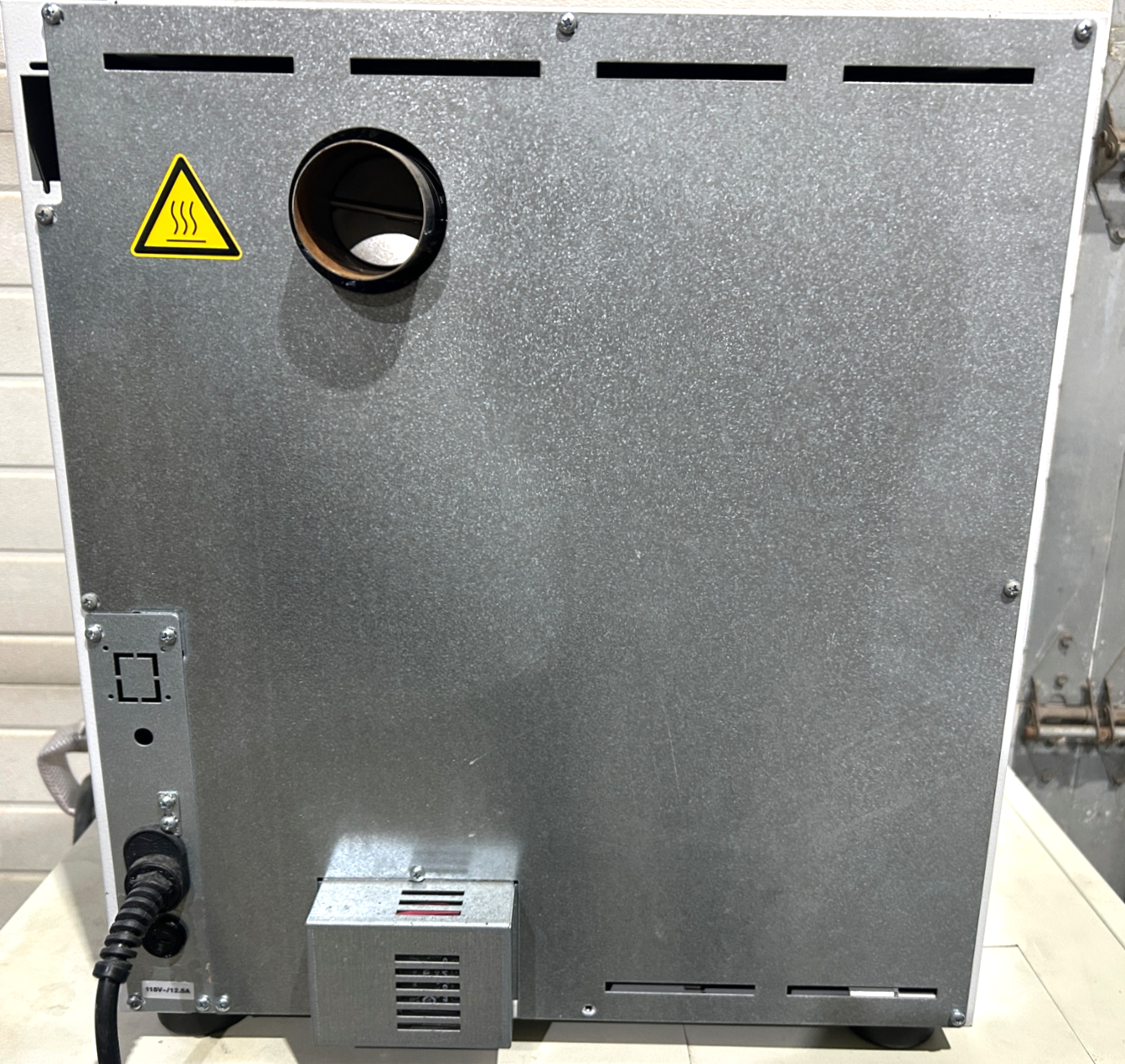 Used Binder ED23-UL Gravity-Convection Oven ( Cu-Ft)