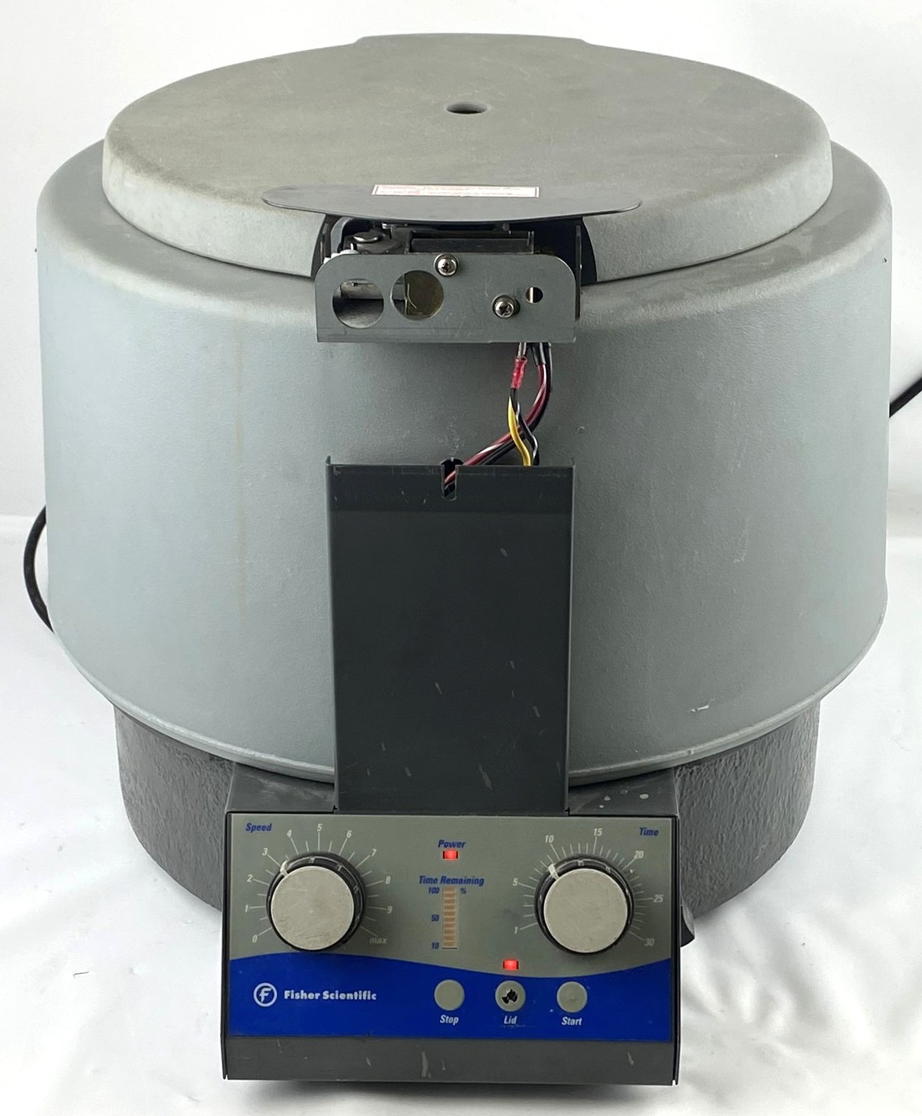 Used Fisher Centrific 225A Centrifuge with IEC 801 Fixed-Angle Rotor (6 x 50mL)