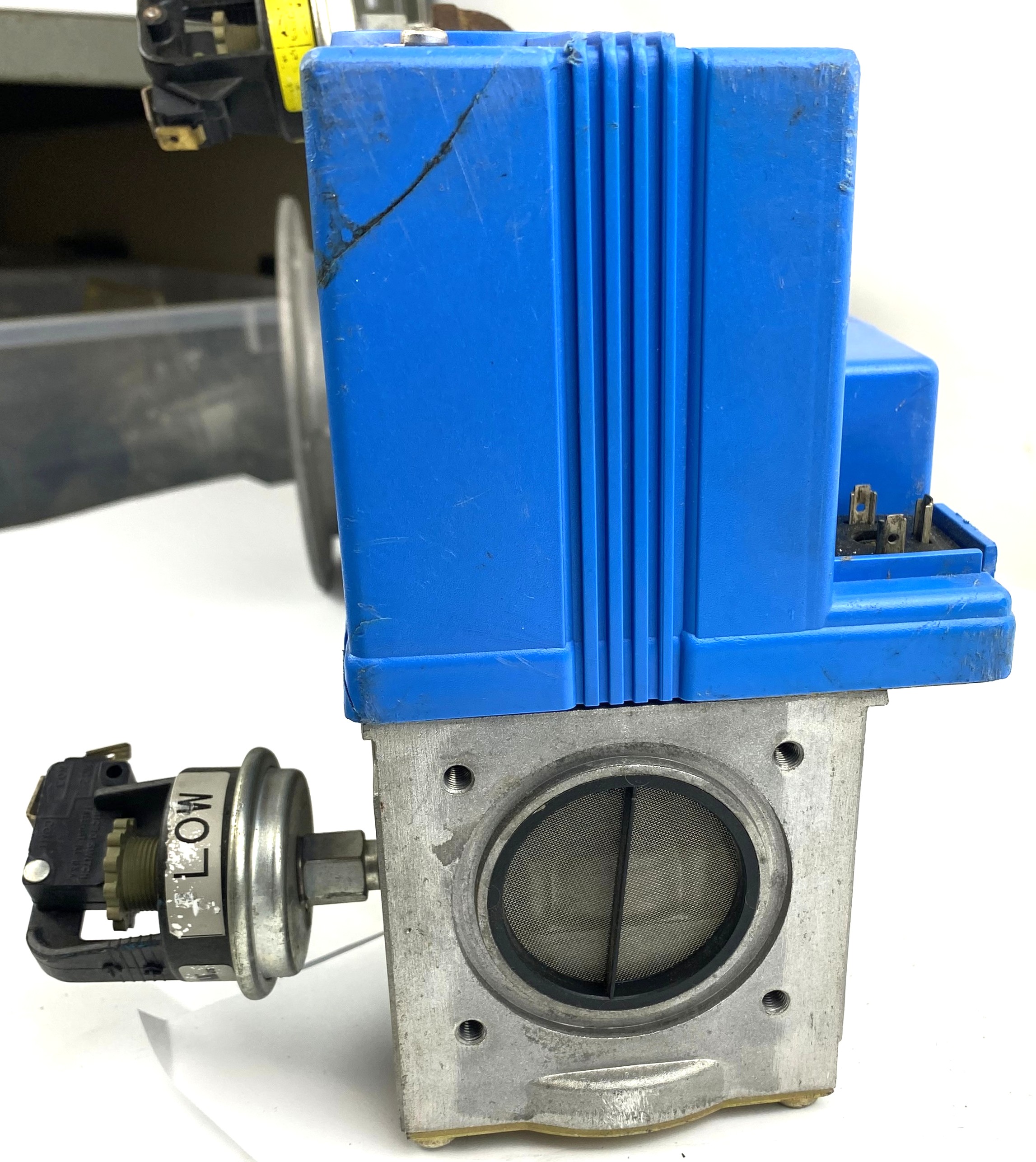 Used Honeywell Safety Gas Valve with Venturi Mixing Unit