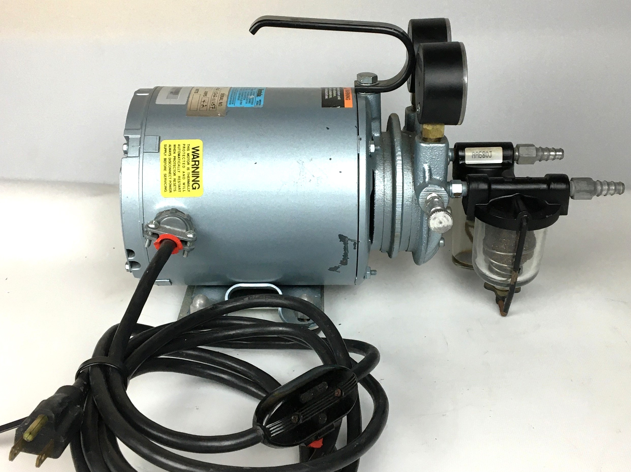 Used Gast 0211-V454-G817 Vacuum Pump (1.3cfm)