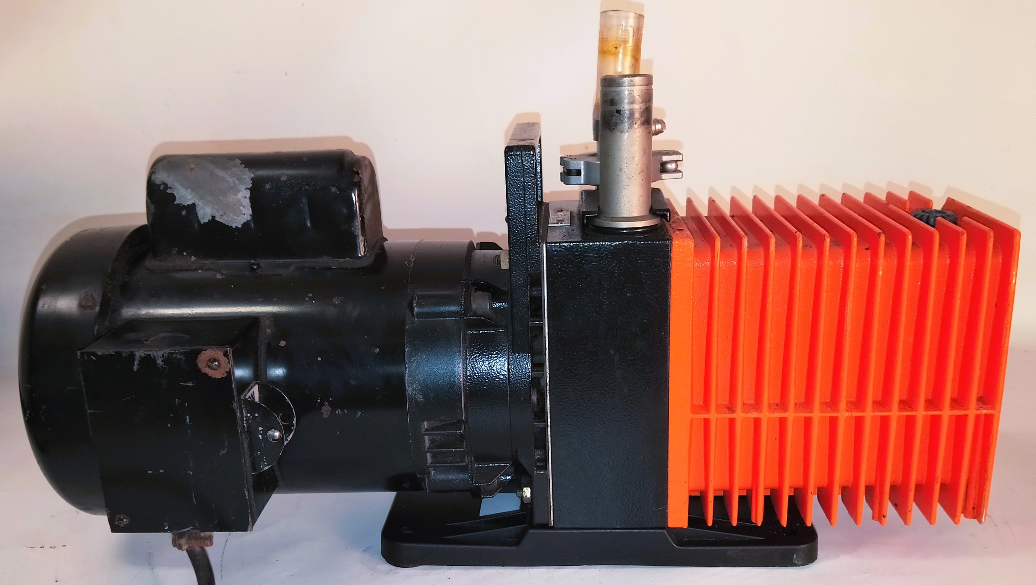 Used Alcatel M2012A Rotary Vacuum Pump (11cfm)