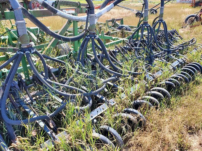 Used 32' John Deere 770 Air Drill