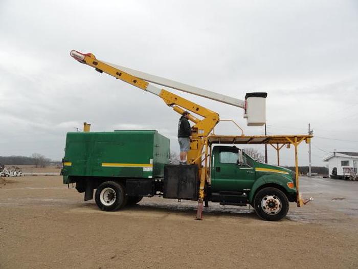Used 2005 VERSALIFT VO255